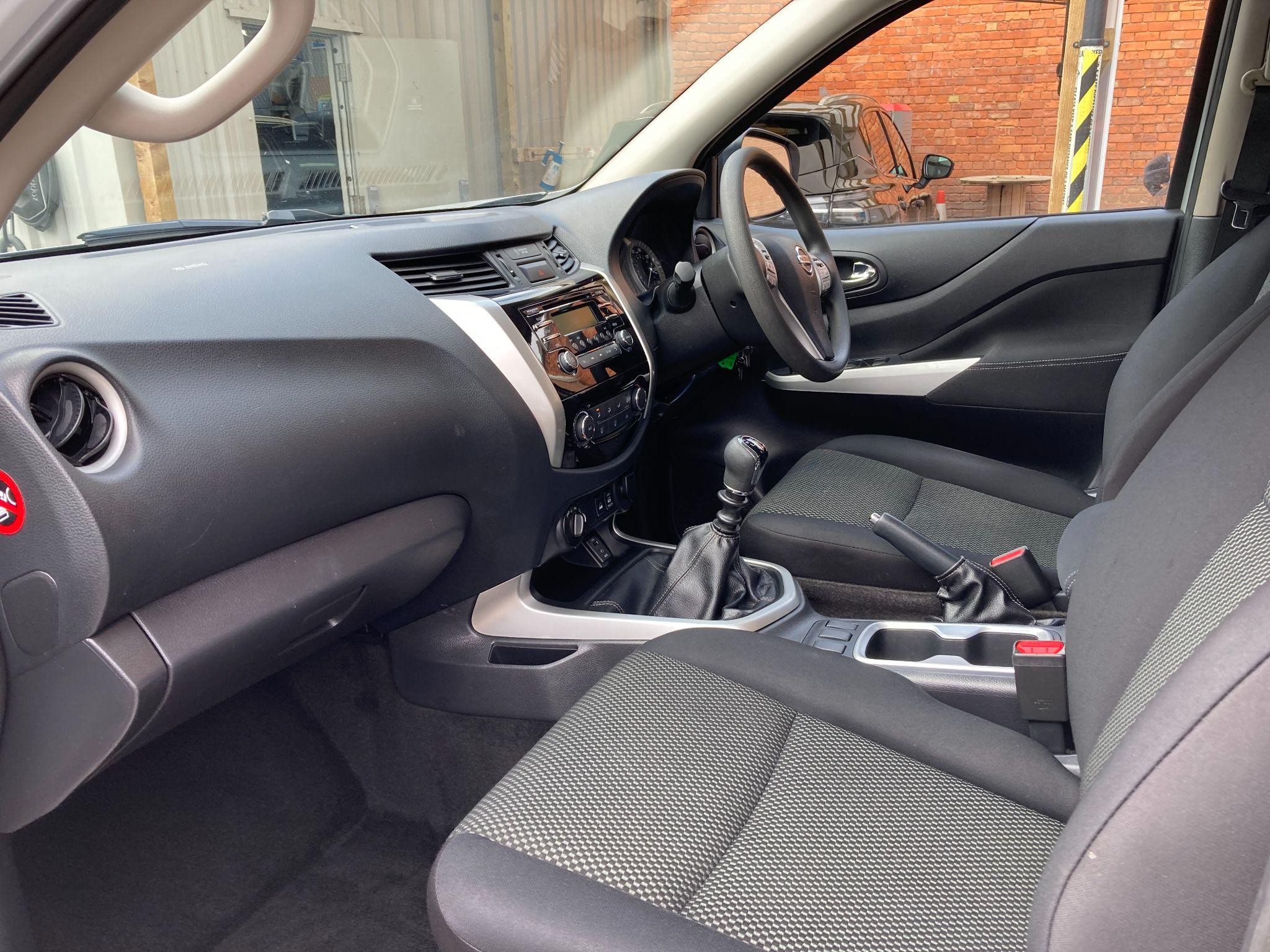 Nissan Navara Image 9