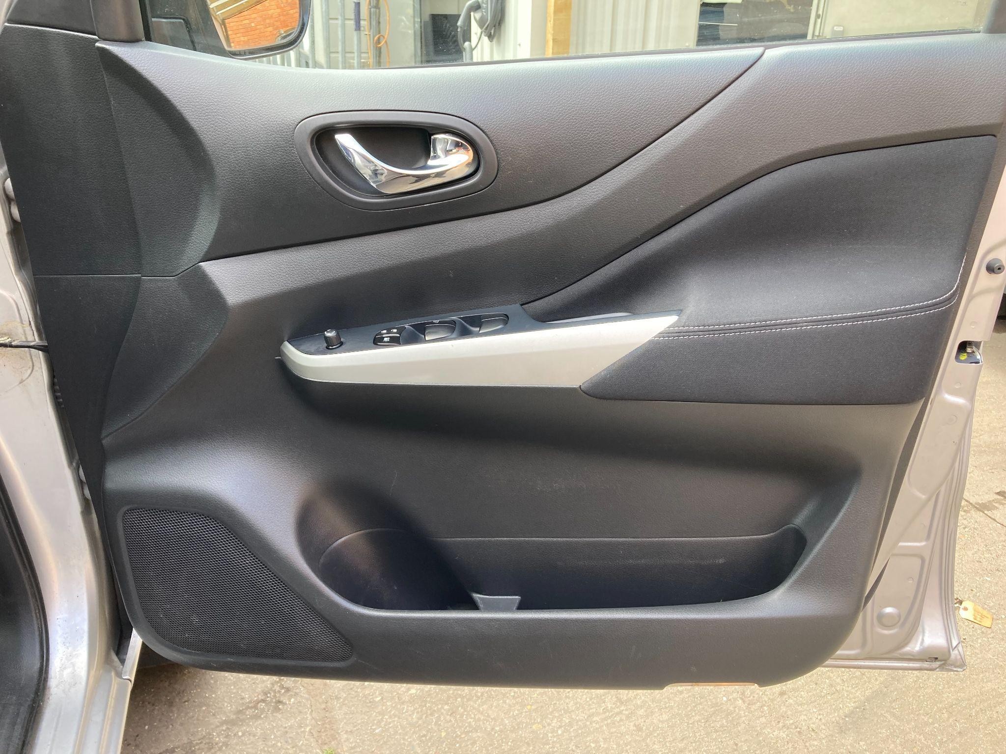 Nissan Navara Image 13