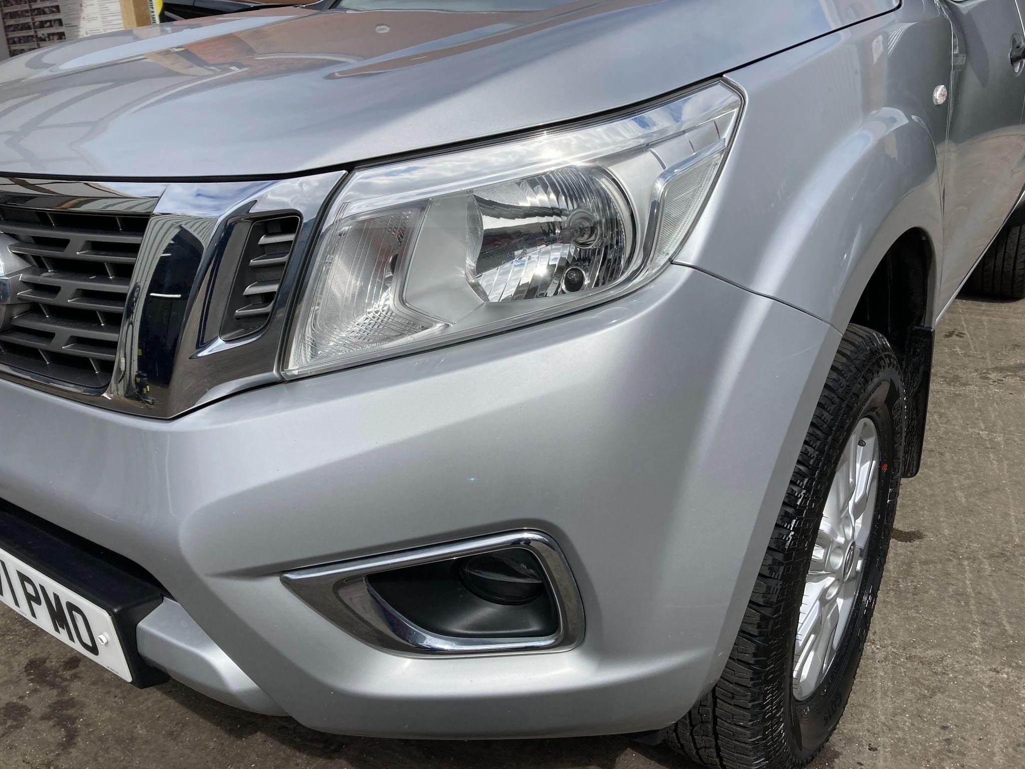 Nissan Navara Image 19