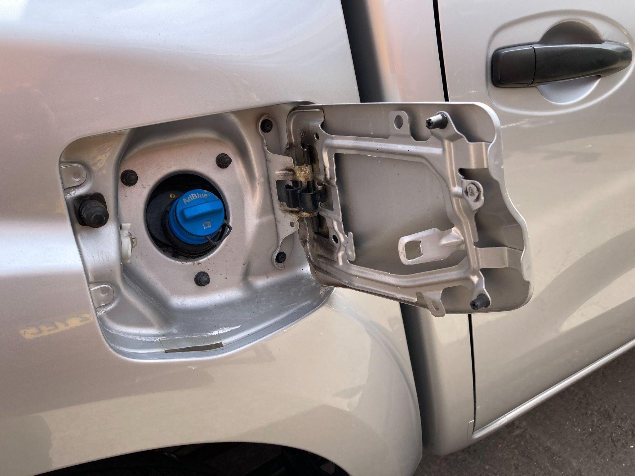 Nissan Navara Image 25