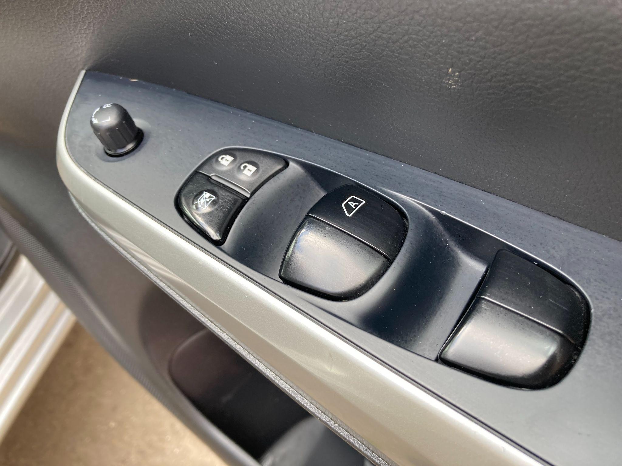 Nissan Navara Image 35