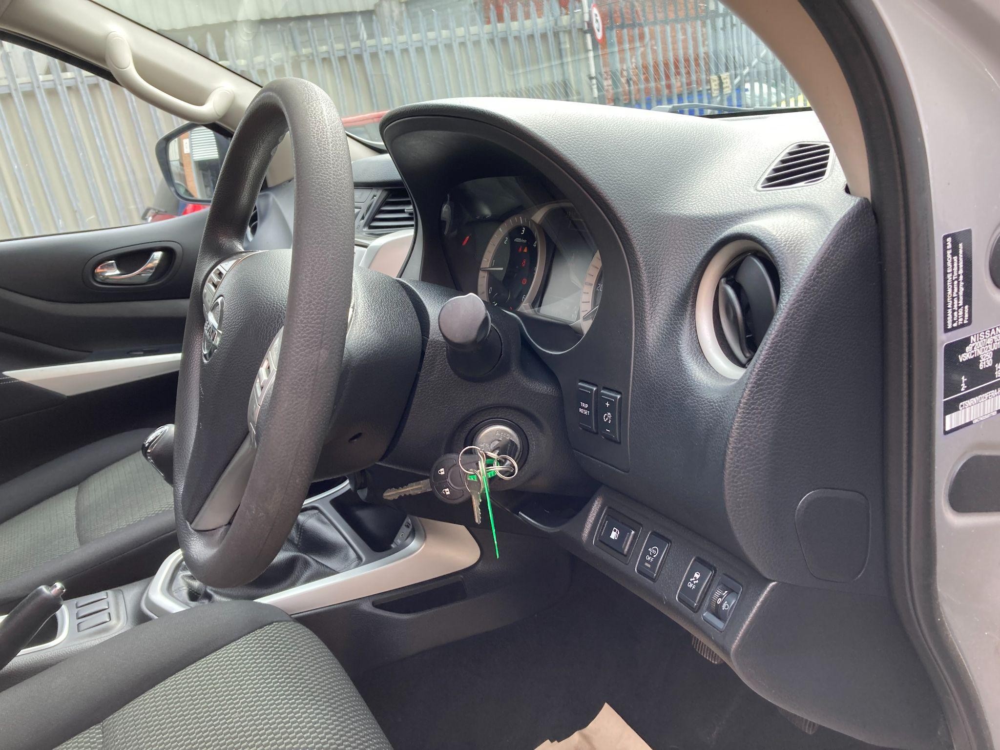 Nissan Navara Image 37