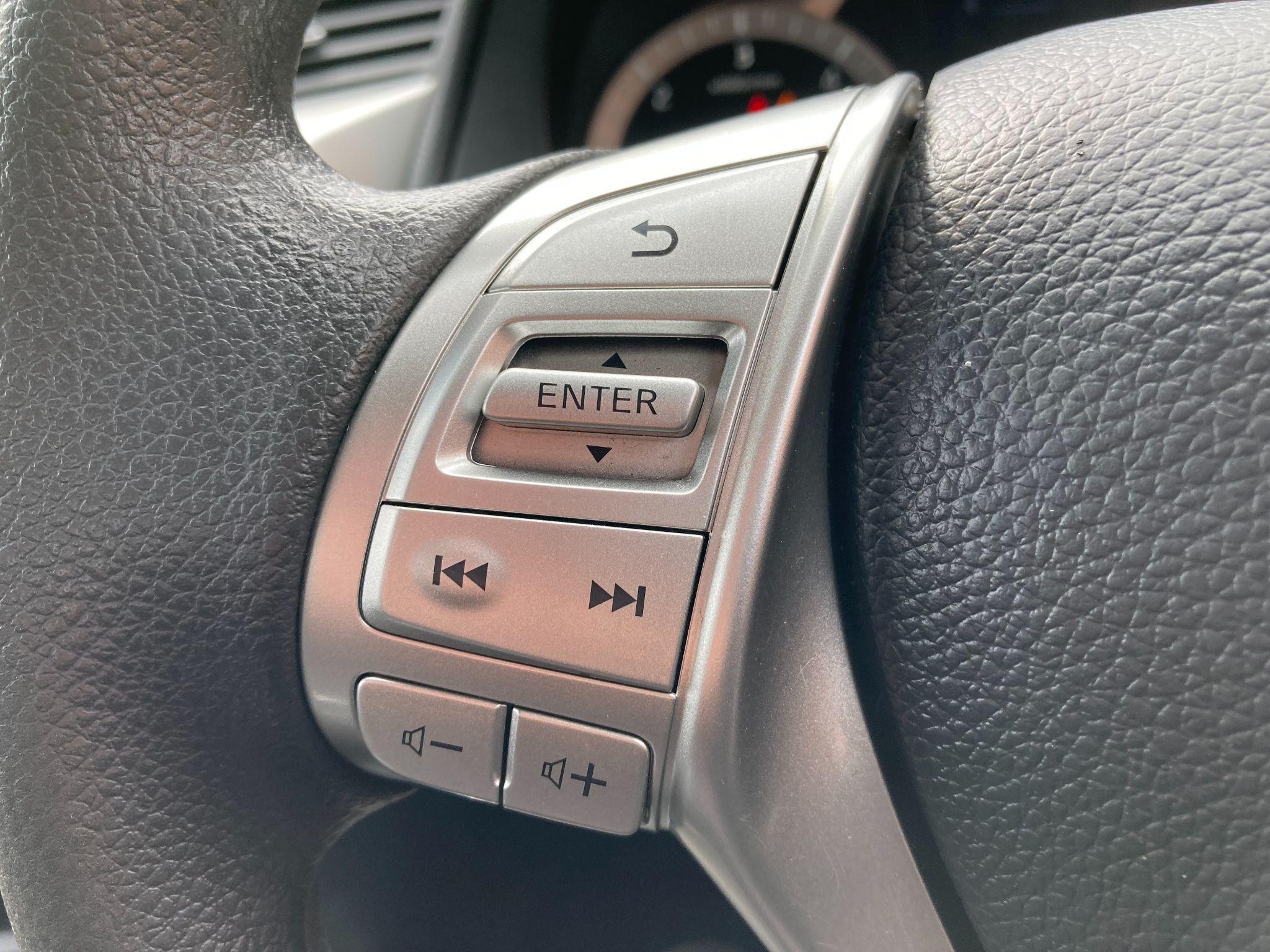 Nissan Navara Image 40