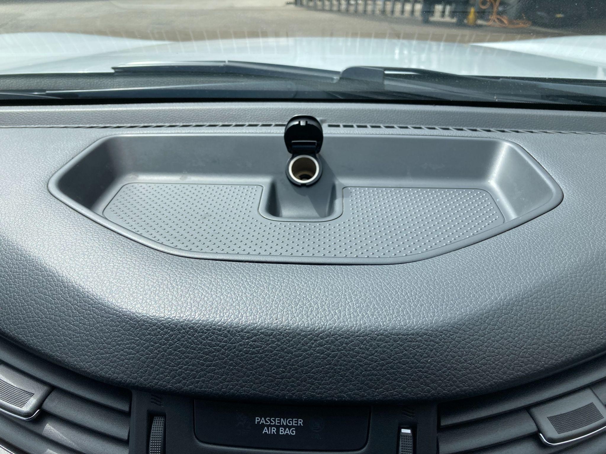 Nissan Navara Image 49