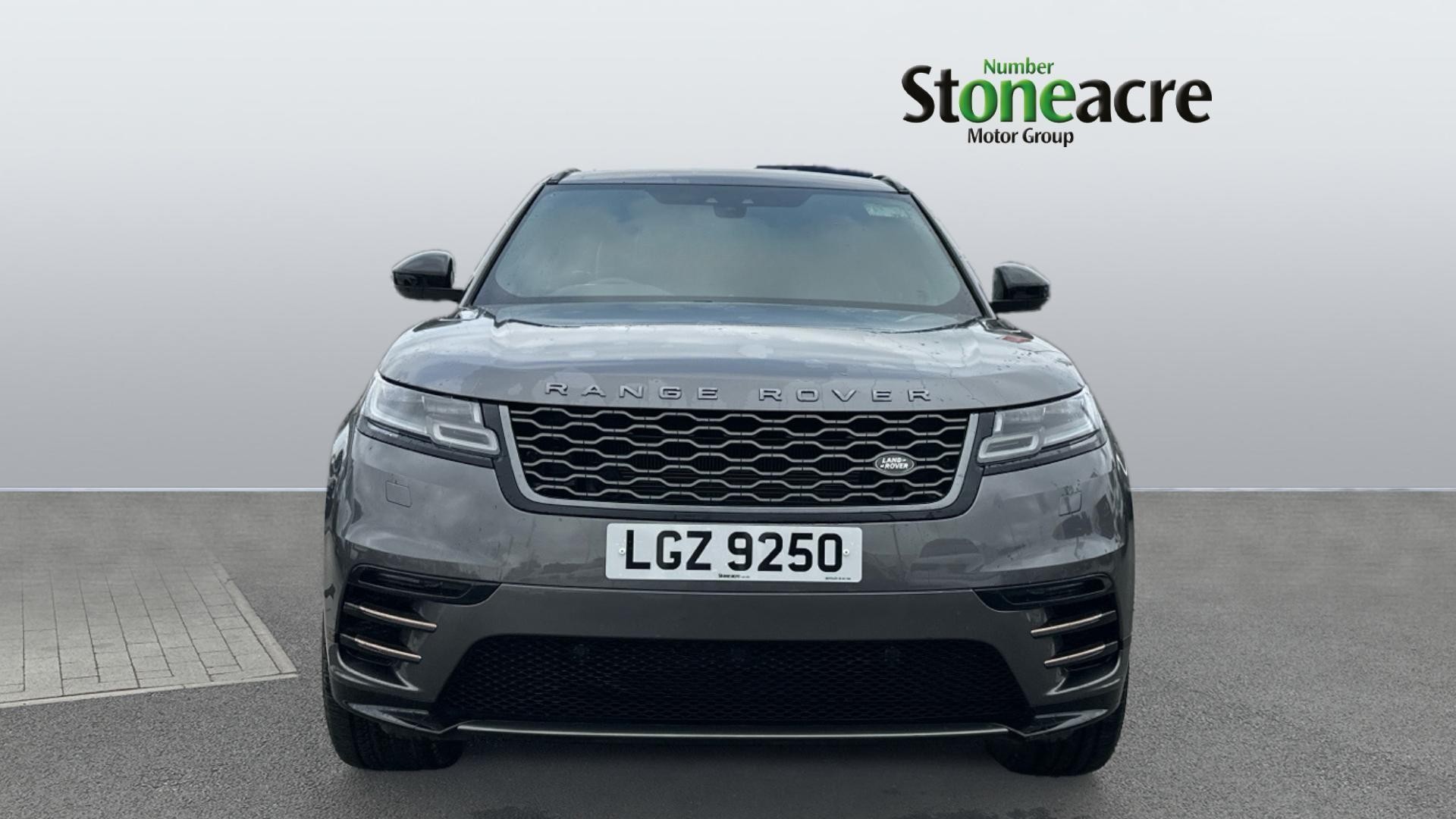 Land Rover Range Rover Velar Image 8