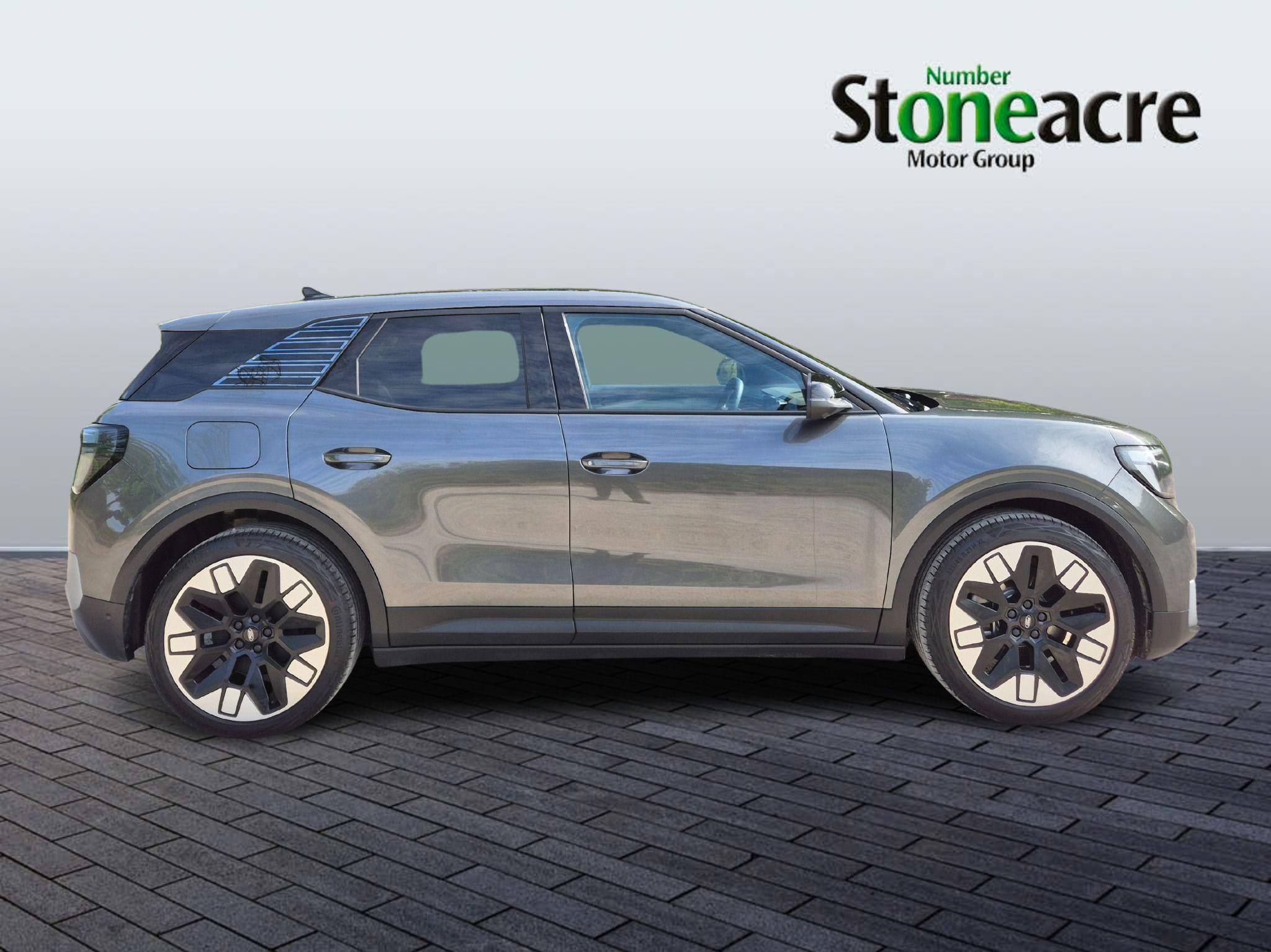 Ford Explorer Image 4