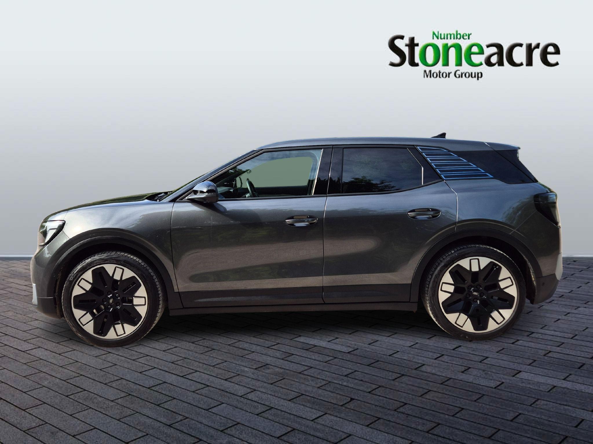 Ford Explorer Image 8
