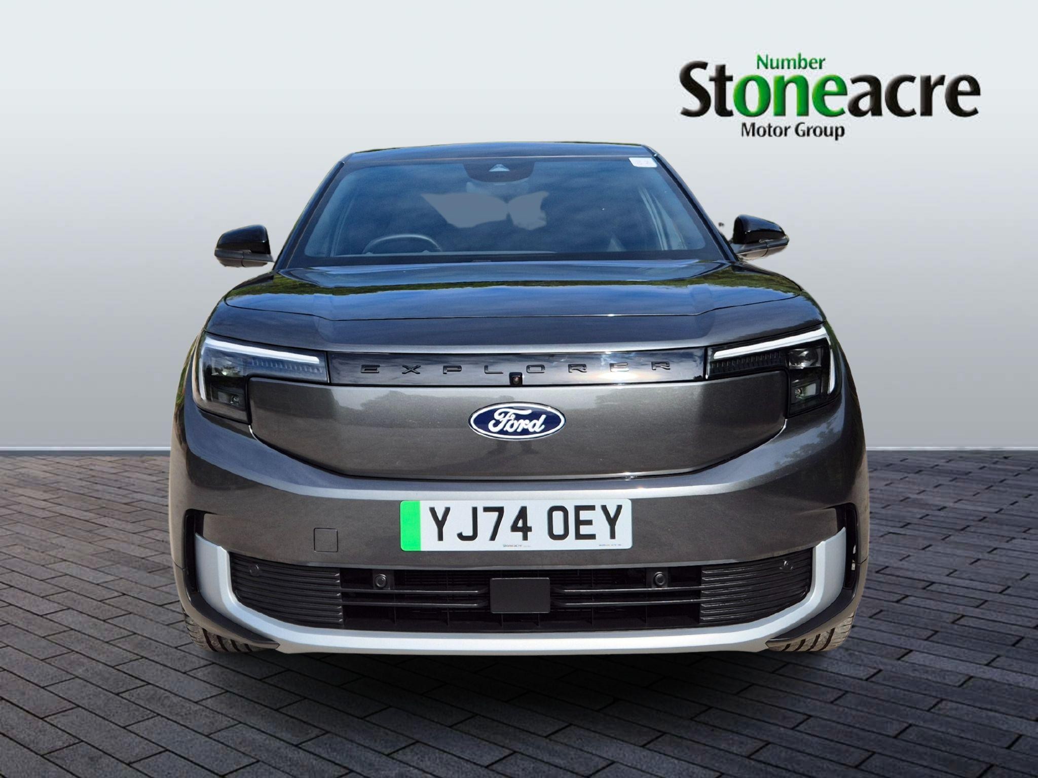 Ford Explorer Image 10