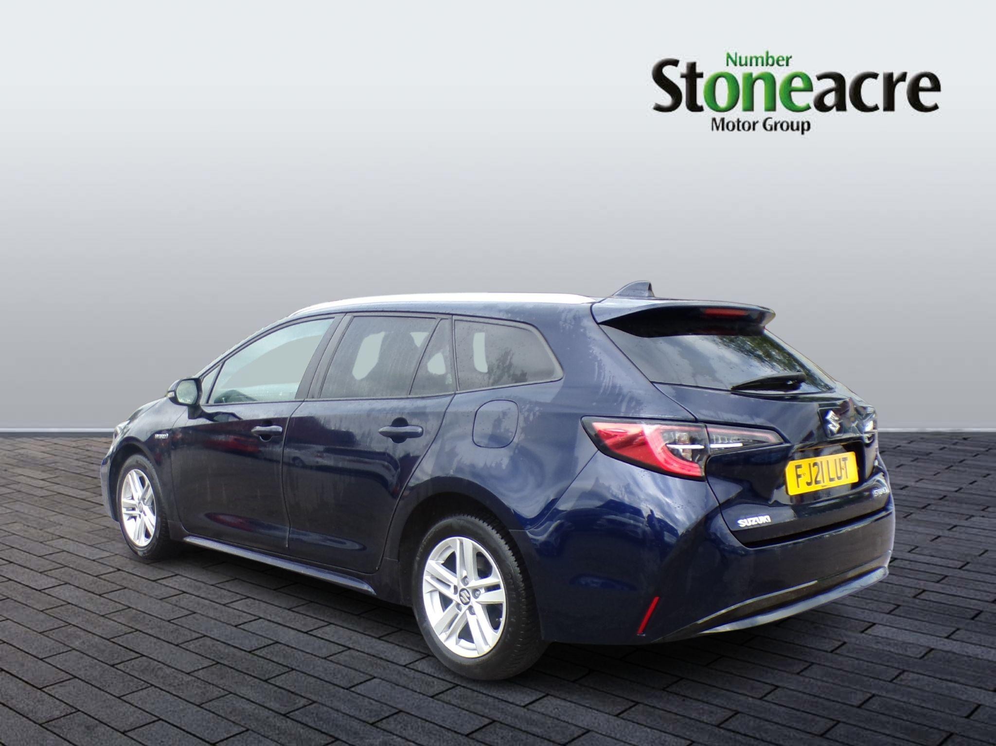 Suzuki Swace Image 4