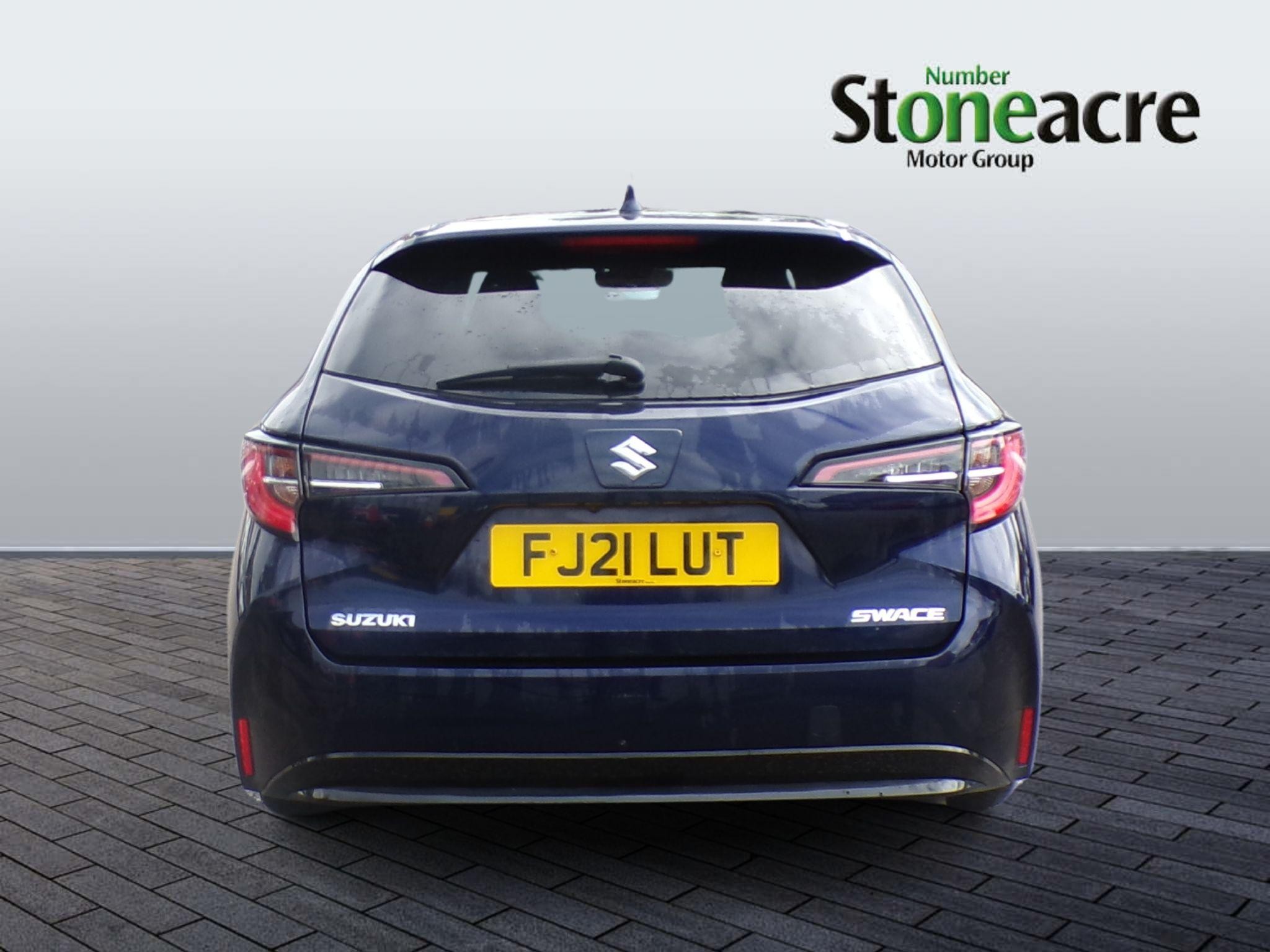 Suzuki Swace Image 6