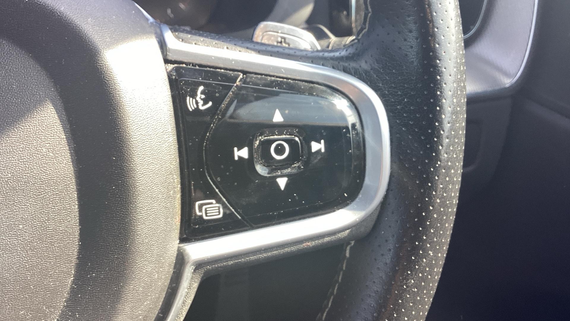 Volvo XC60 Image 21
