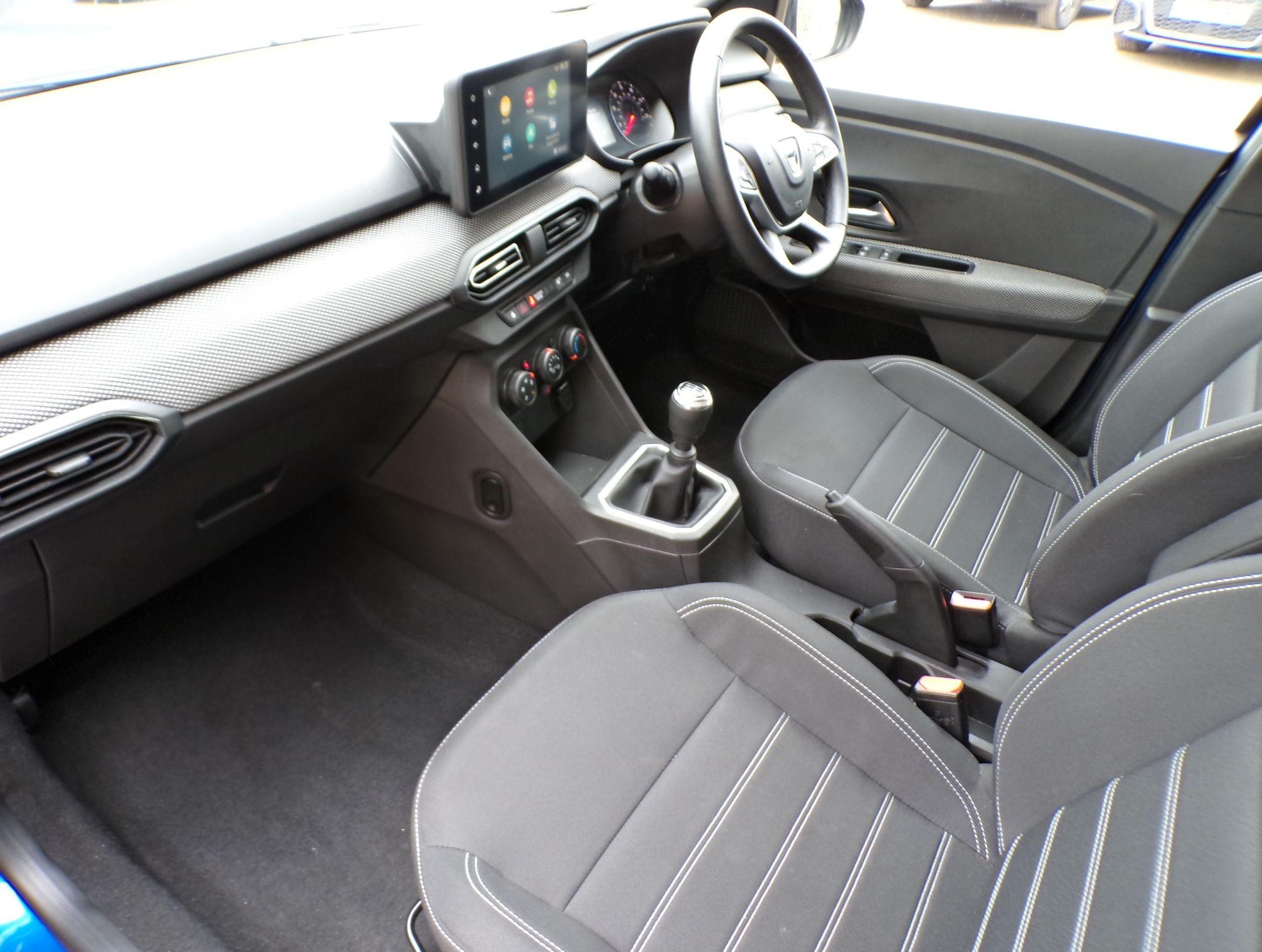 Dacia Sandero Image 12