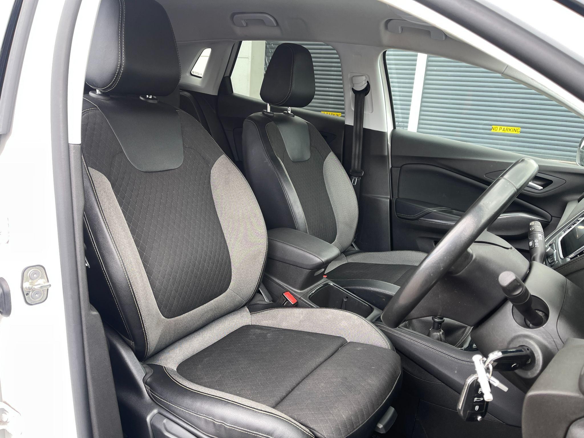 Vauxhall Grandland X Image 17