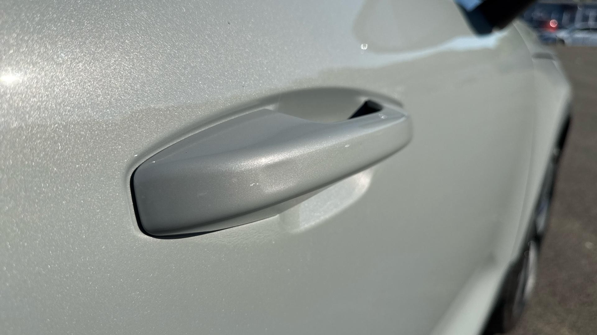 Volvo EX40 Image 24