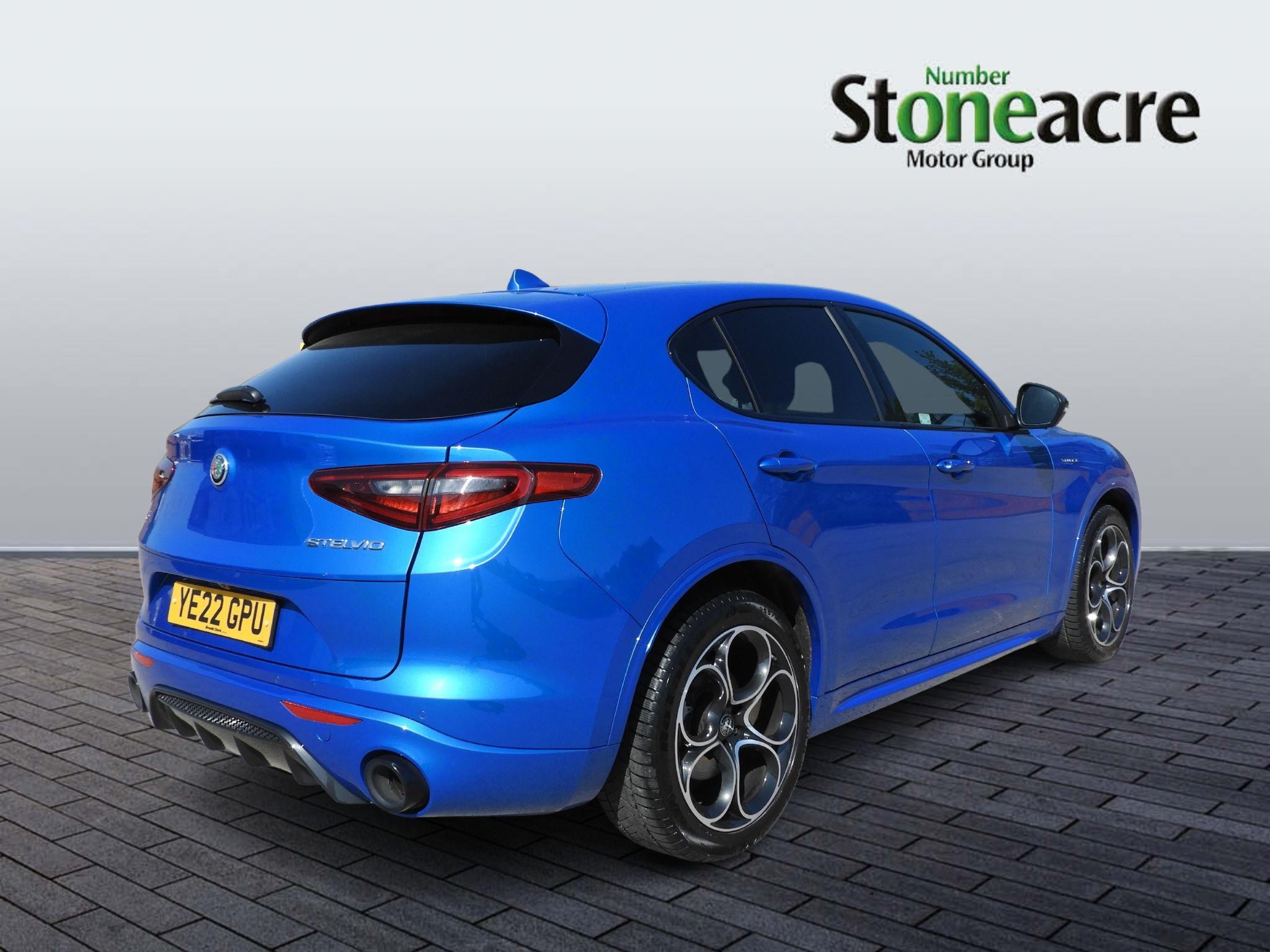 Alfa Romeo Stelvio Image 3