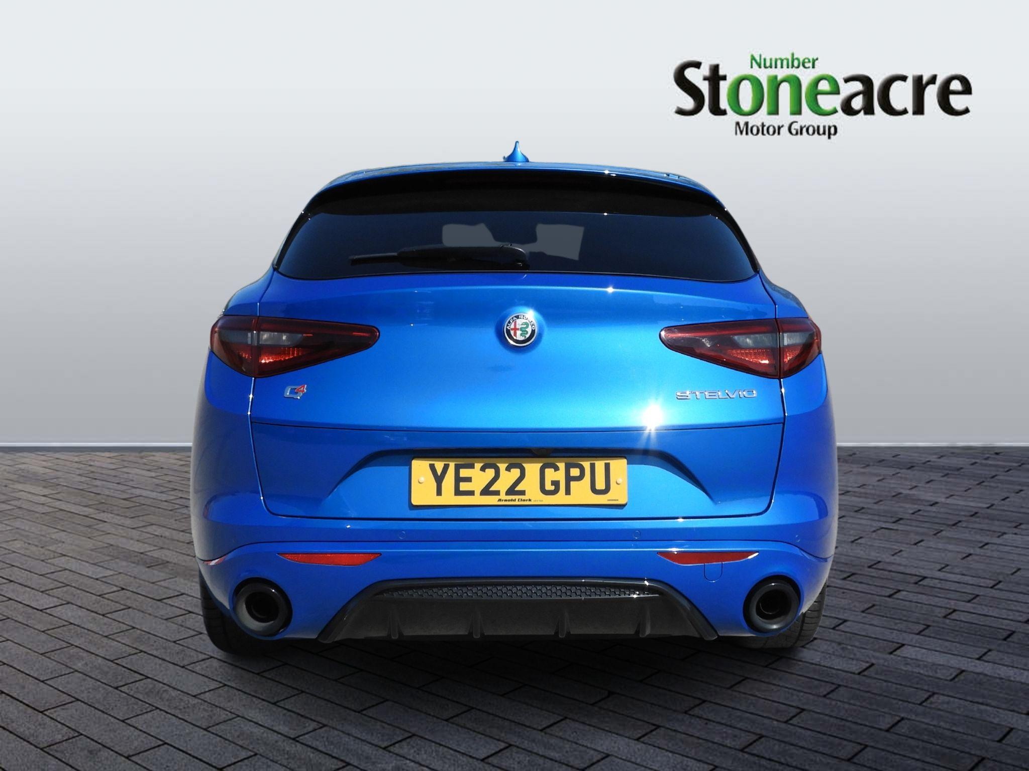 Alfa Romeo Stelvio Image 4