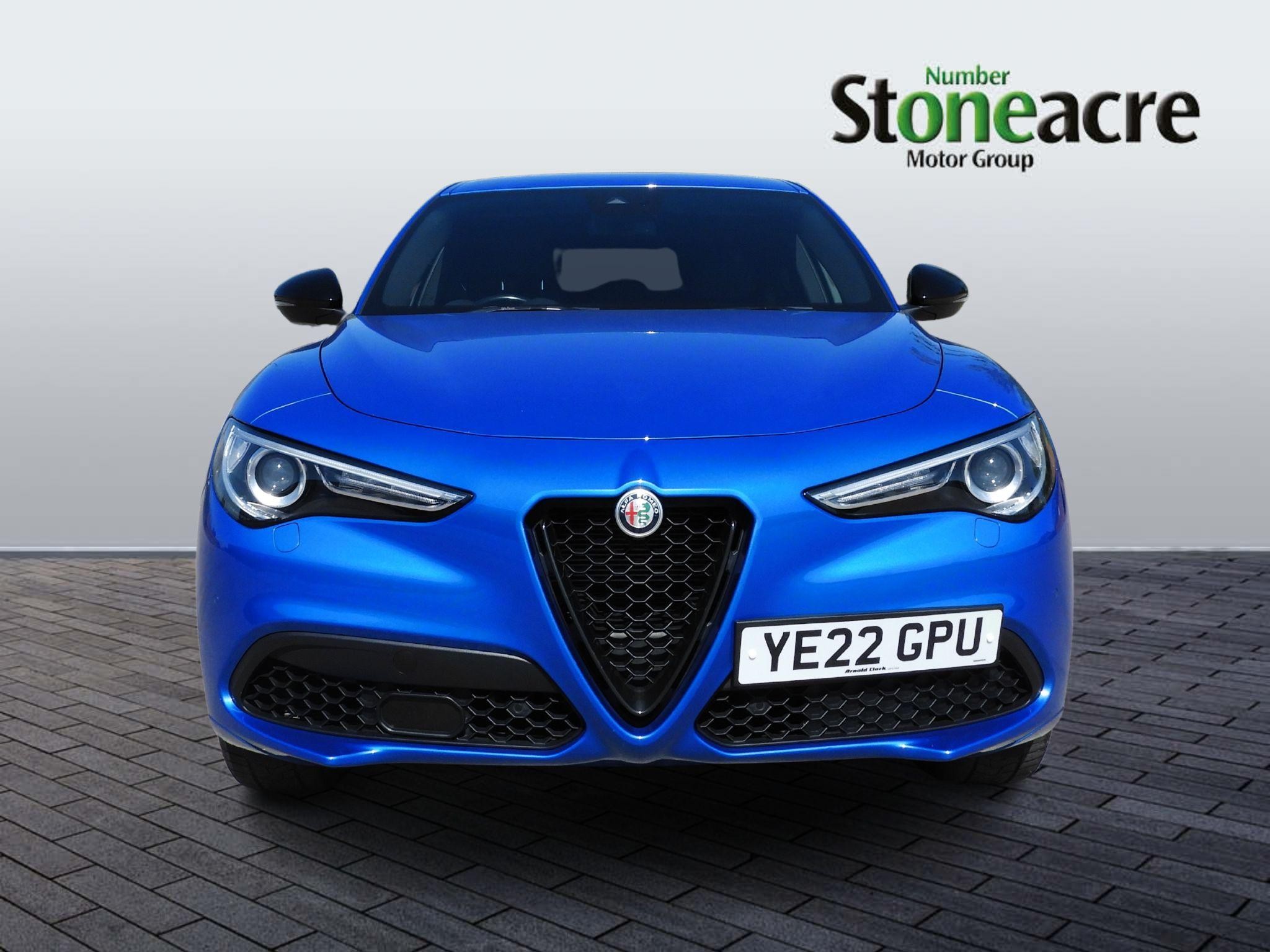 Alfa Romeo Stelvio Image 8