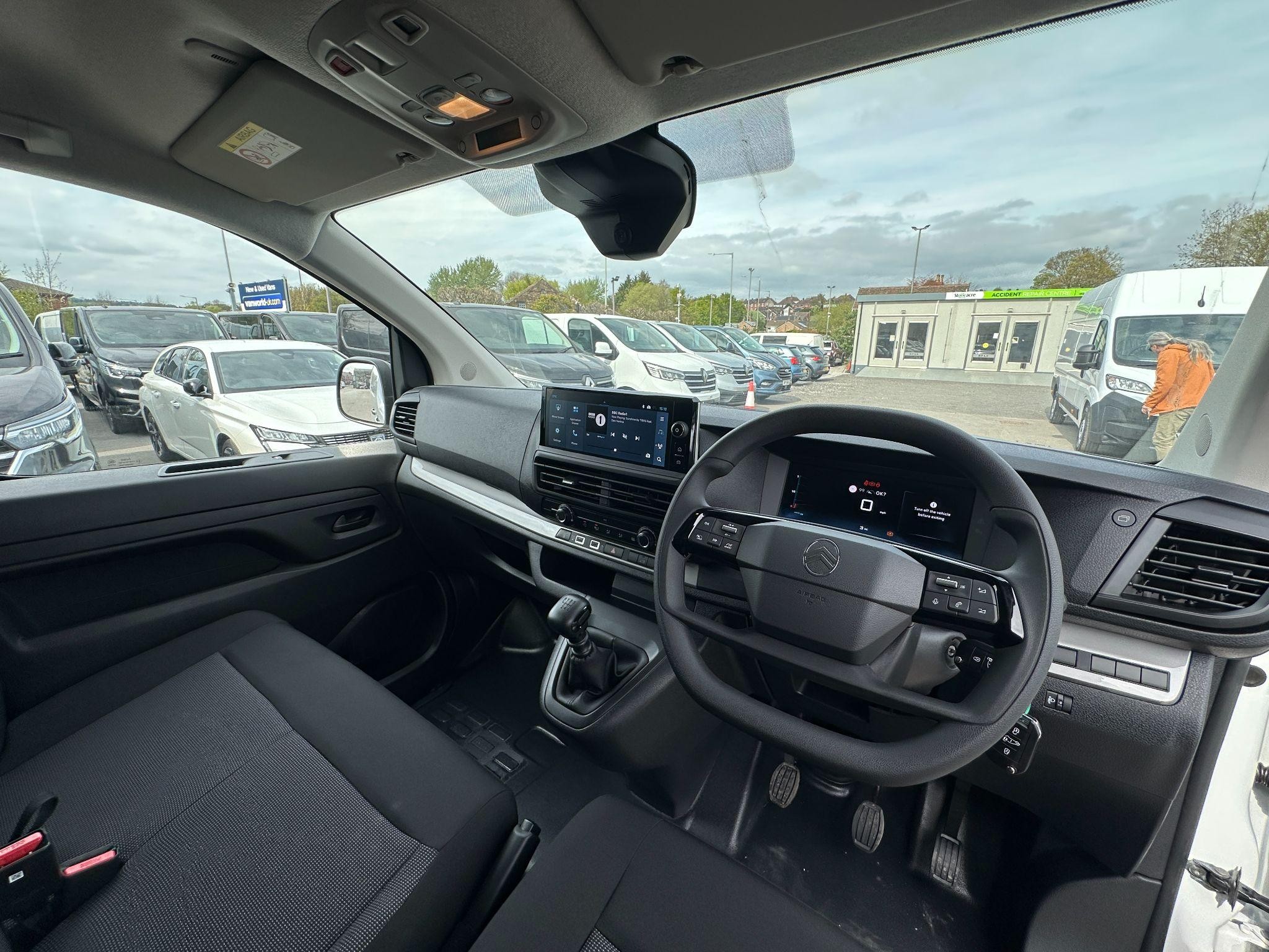 Citroen Dispatch Image 15
