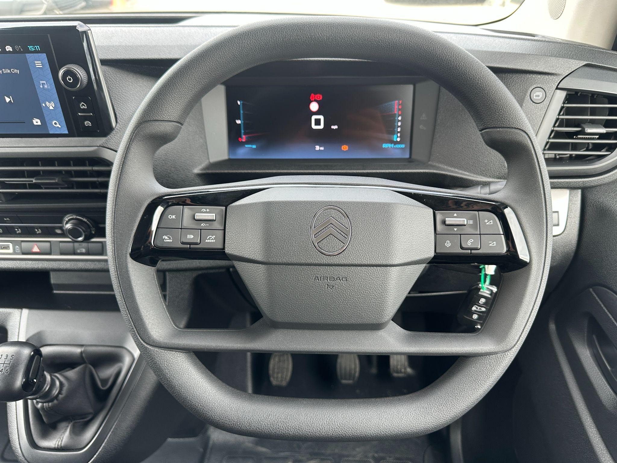 Citroen Dispatch Image 20