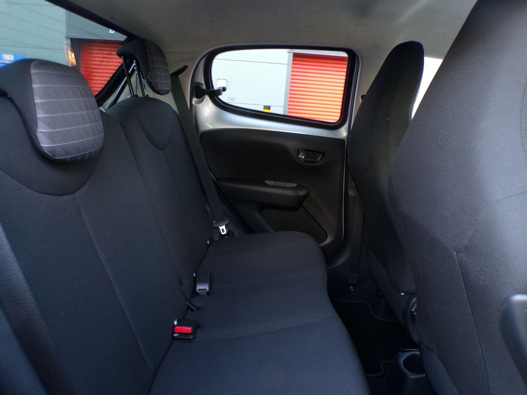 Peugeot 108 Image 14