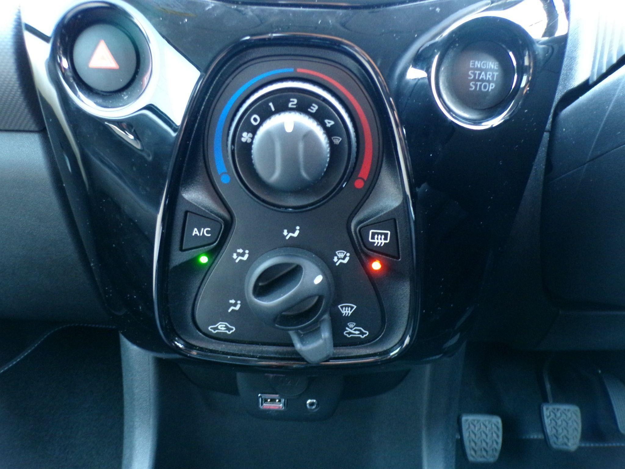 Peugeot 108 Image 21