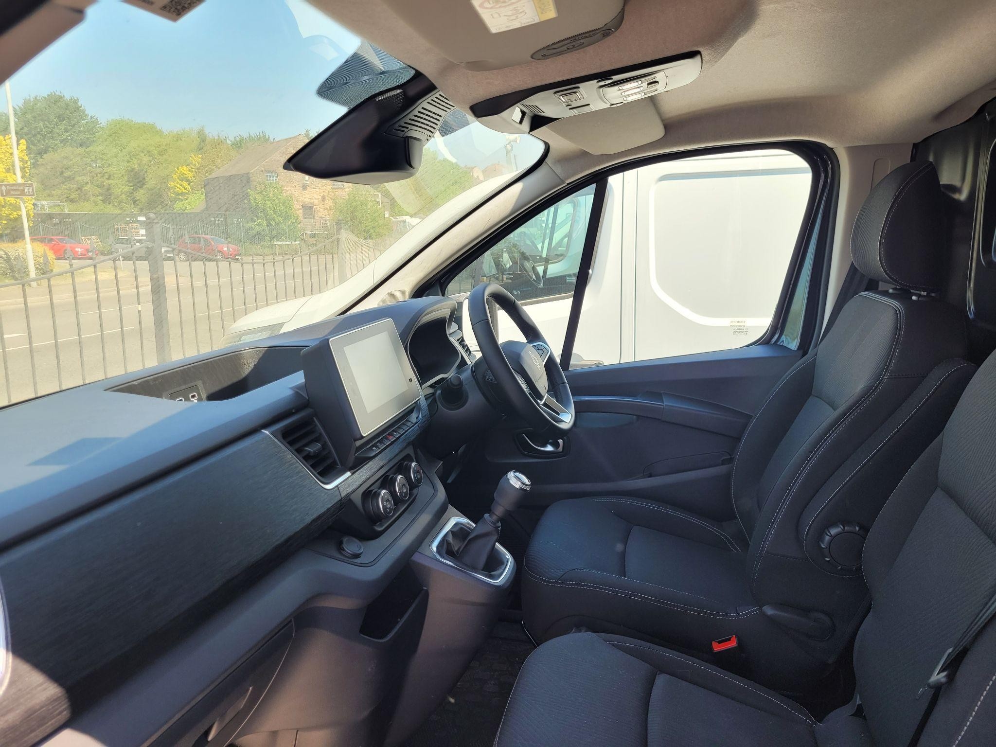 Renault Trafic Image 6