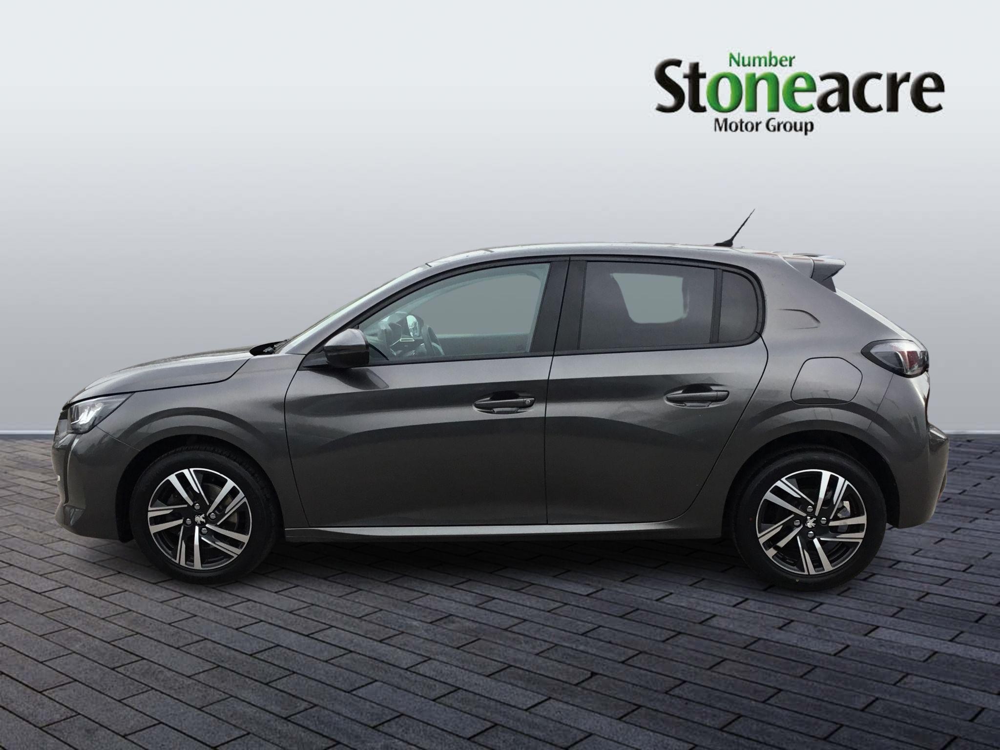 Peugeot 208 Image 6