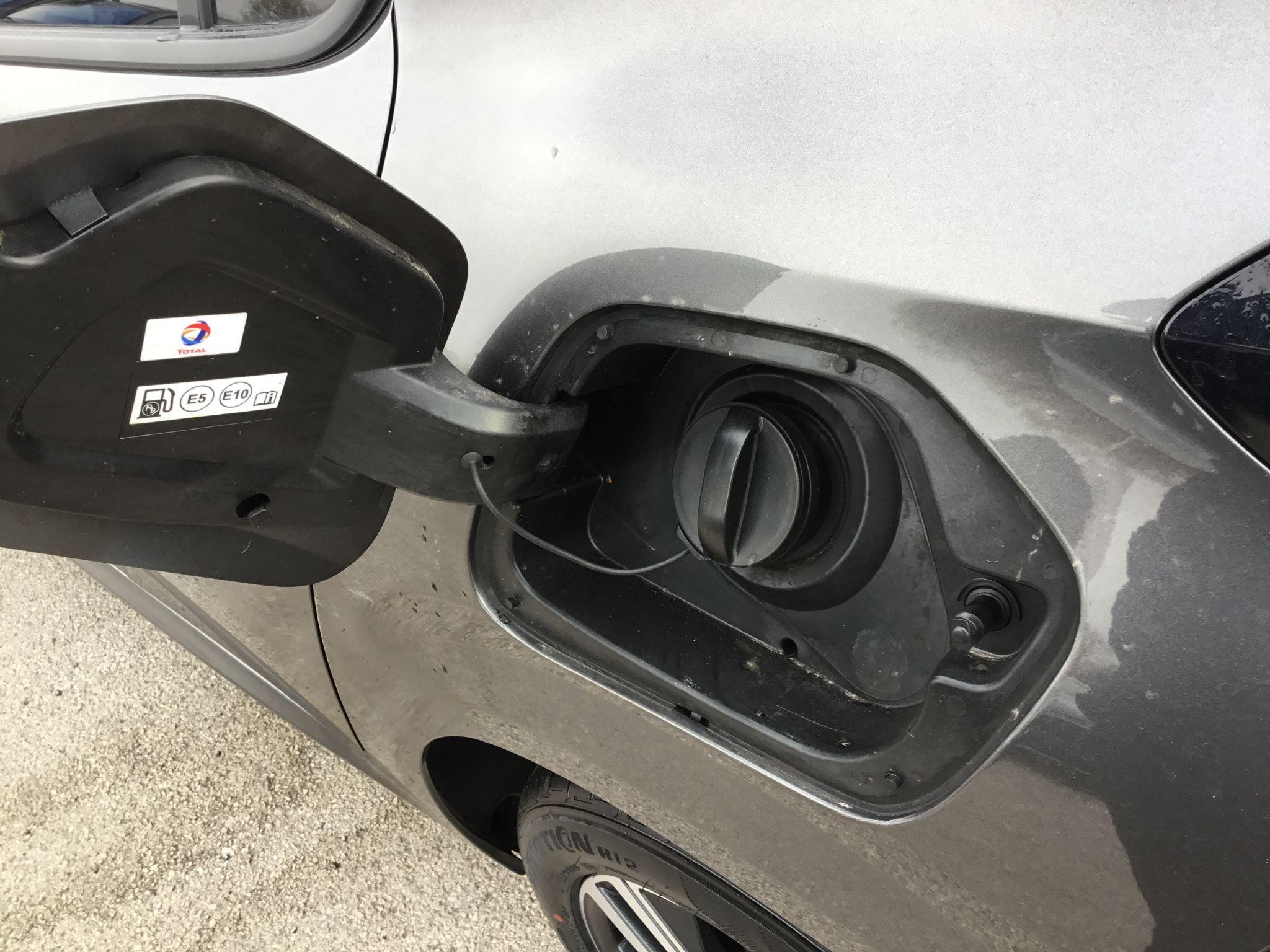 Peugeot 208 Image 13