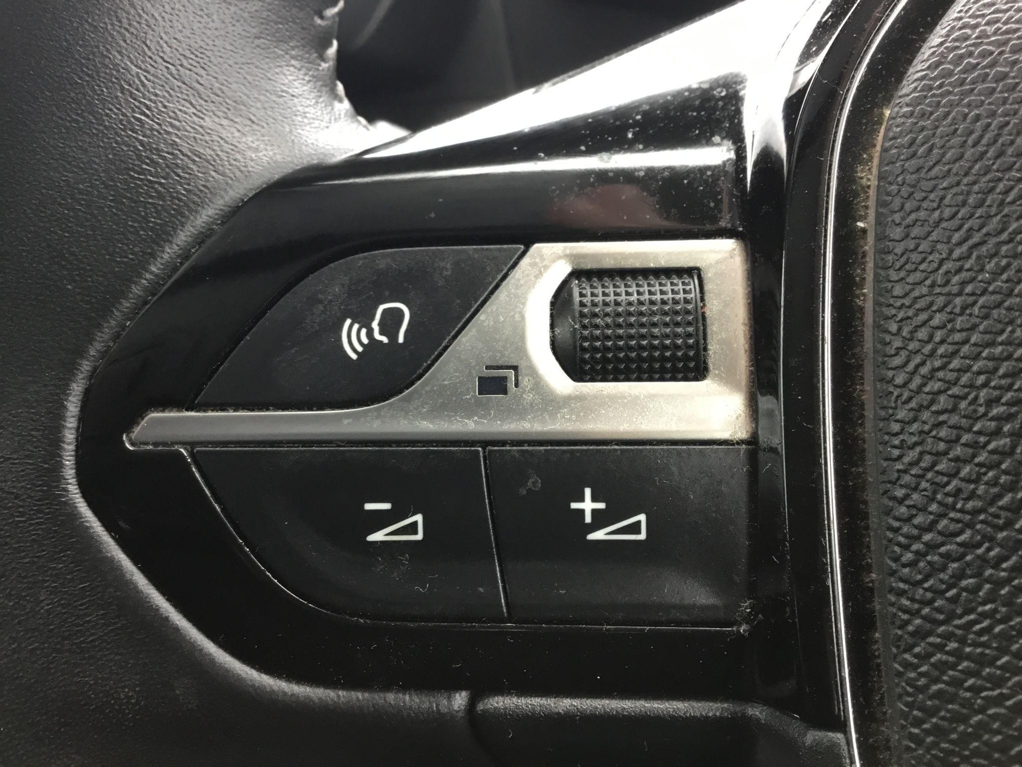 Peugeot 208 Image 20