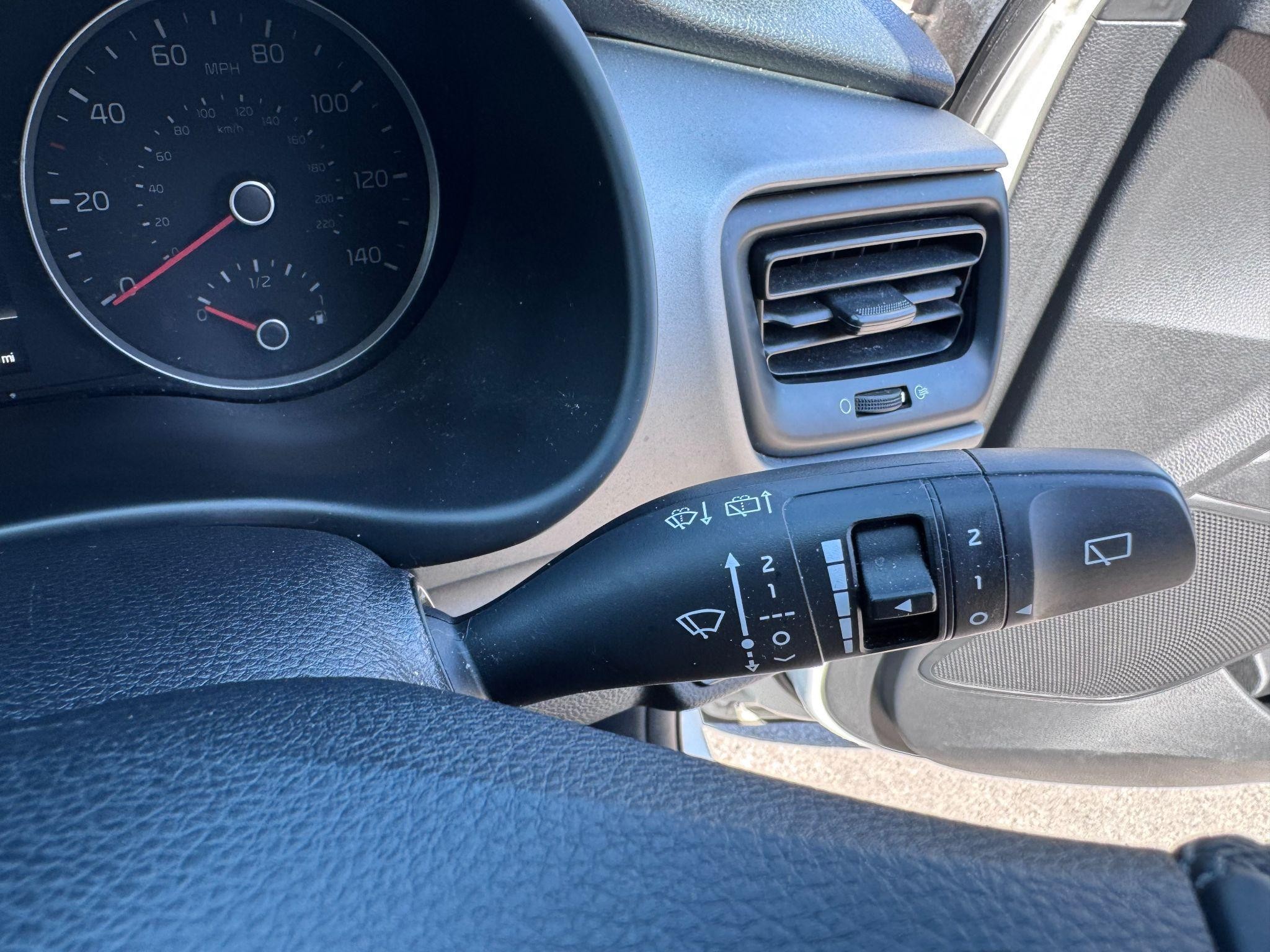 Kia Stonic Image 18