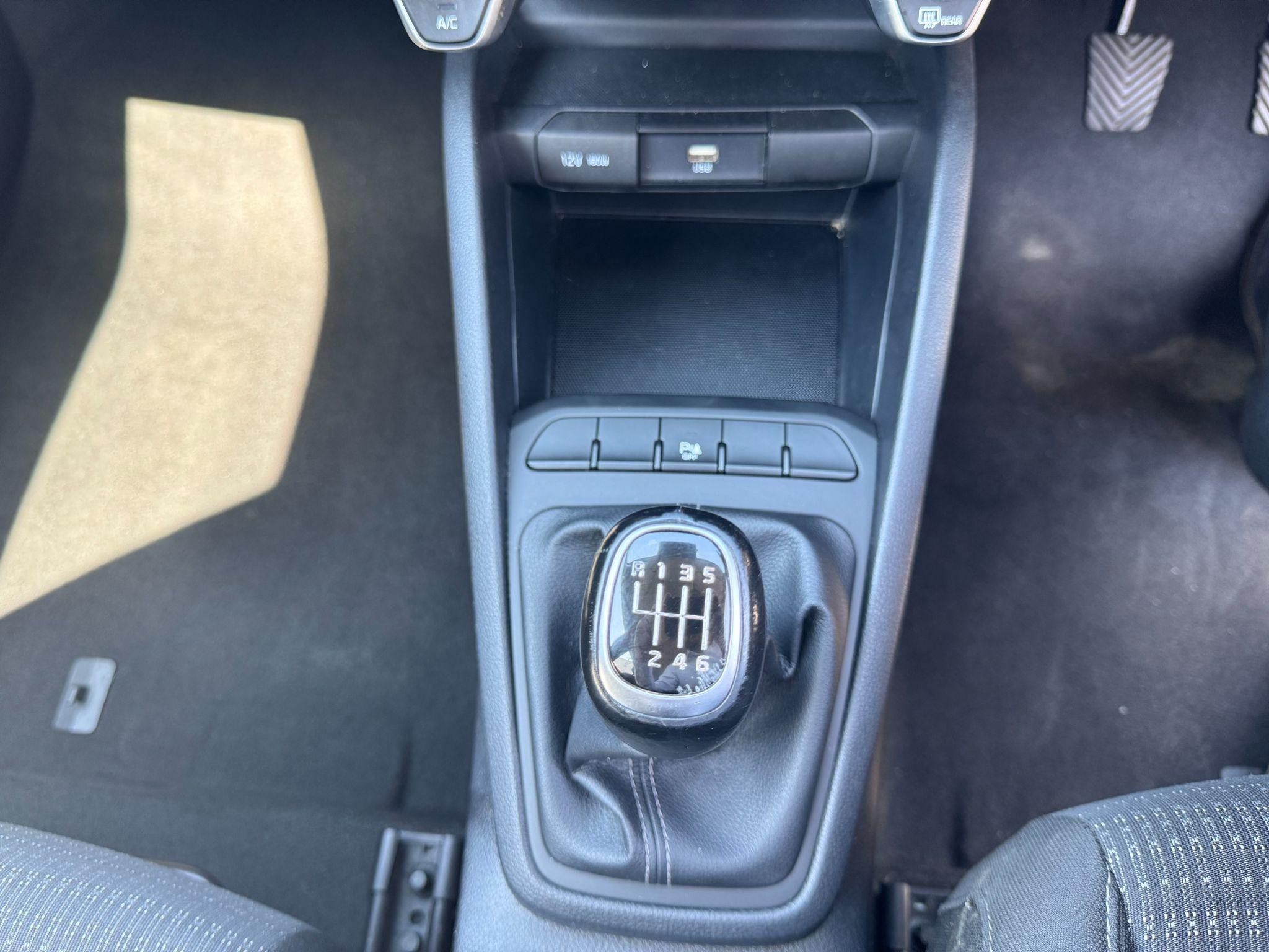 Kia Stonic Image 23