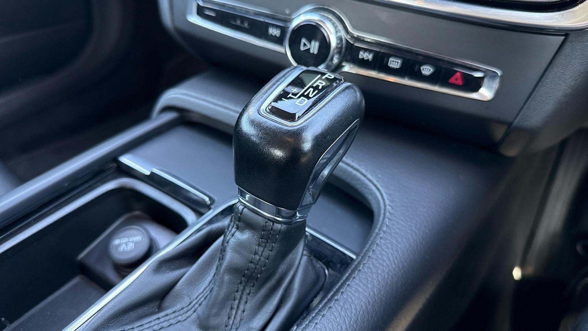 Volvo S90 Image 14
