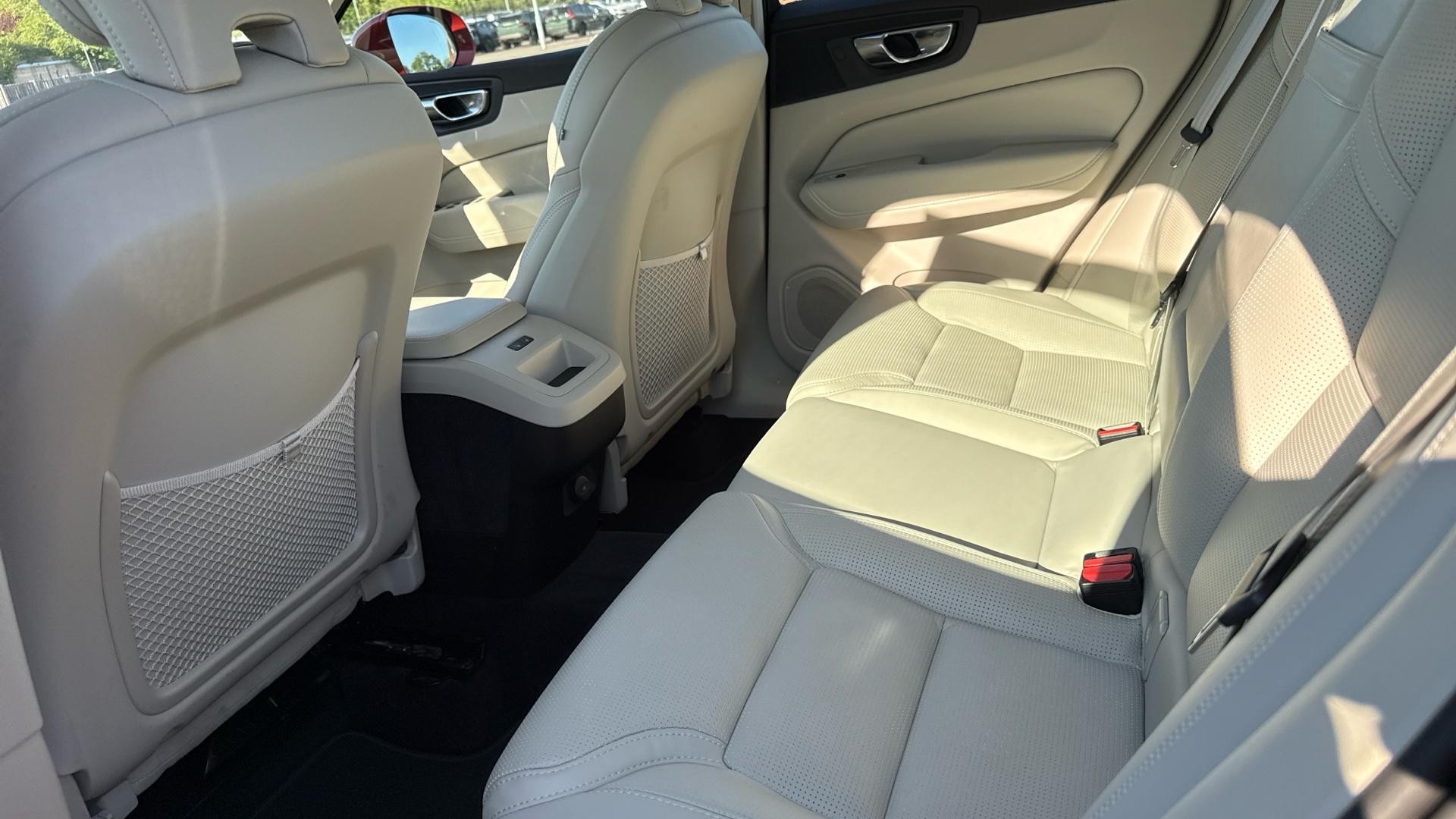 Volvo XC60 Image 10