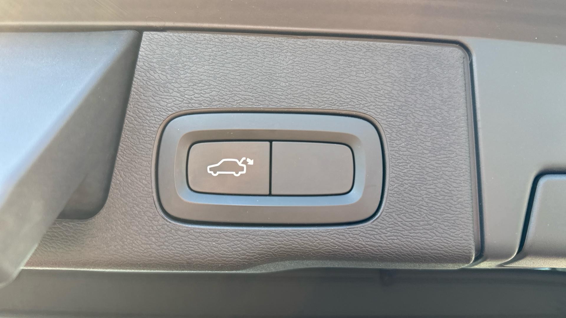 Volvo XC60 Image 25