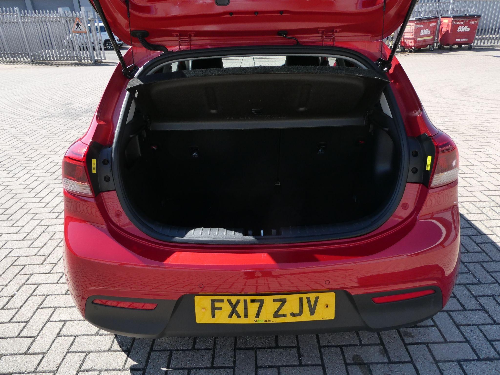 Kia Rio Image 10