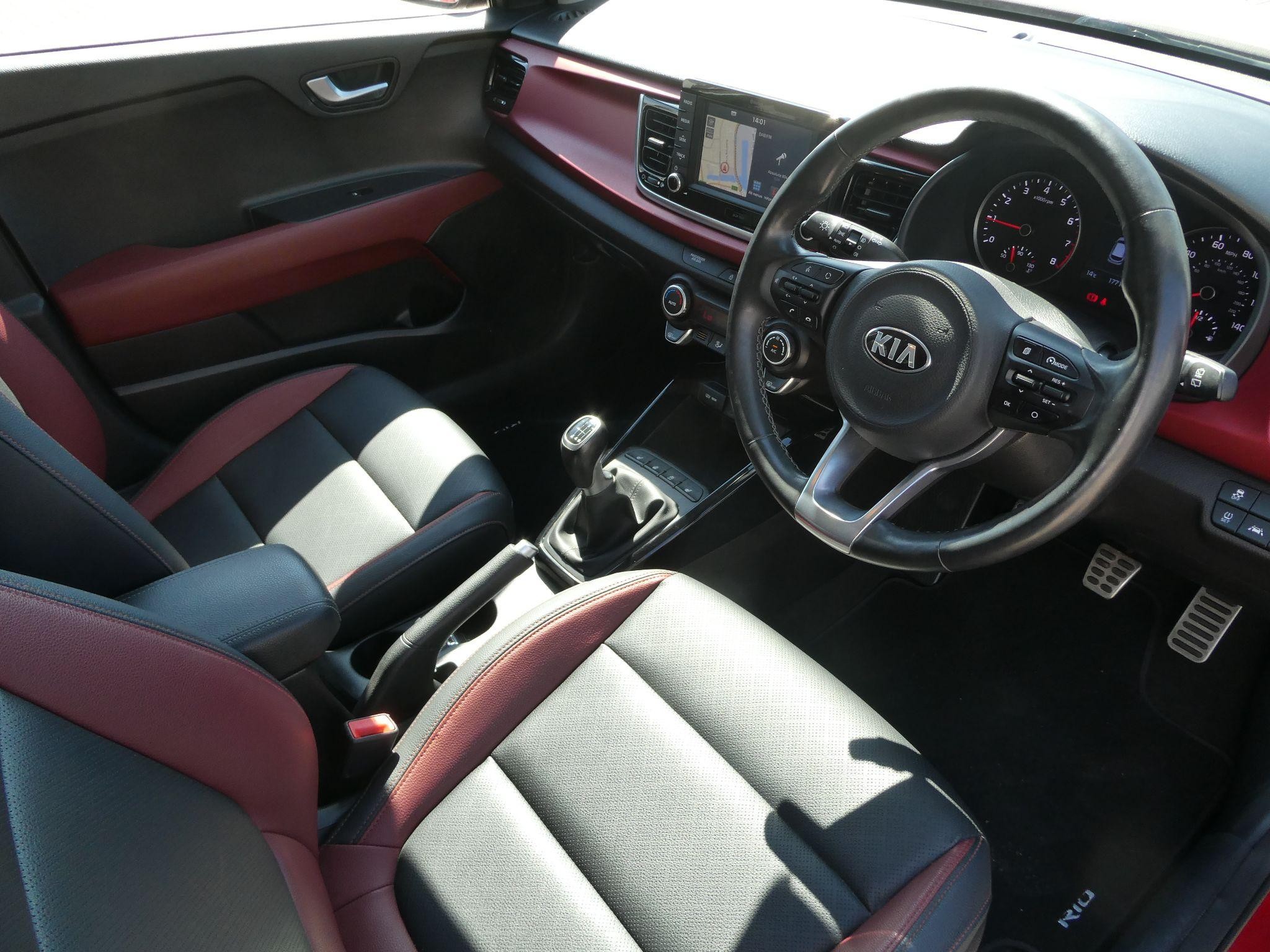 Kia Rio Image 11
