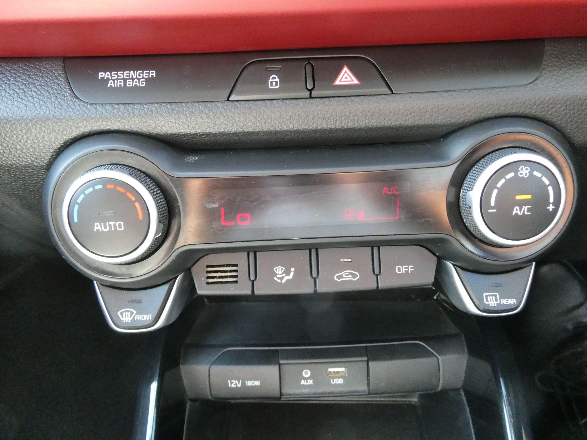 Kia Rio Image 30