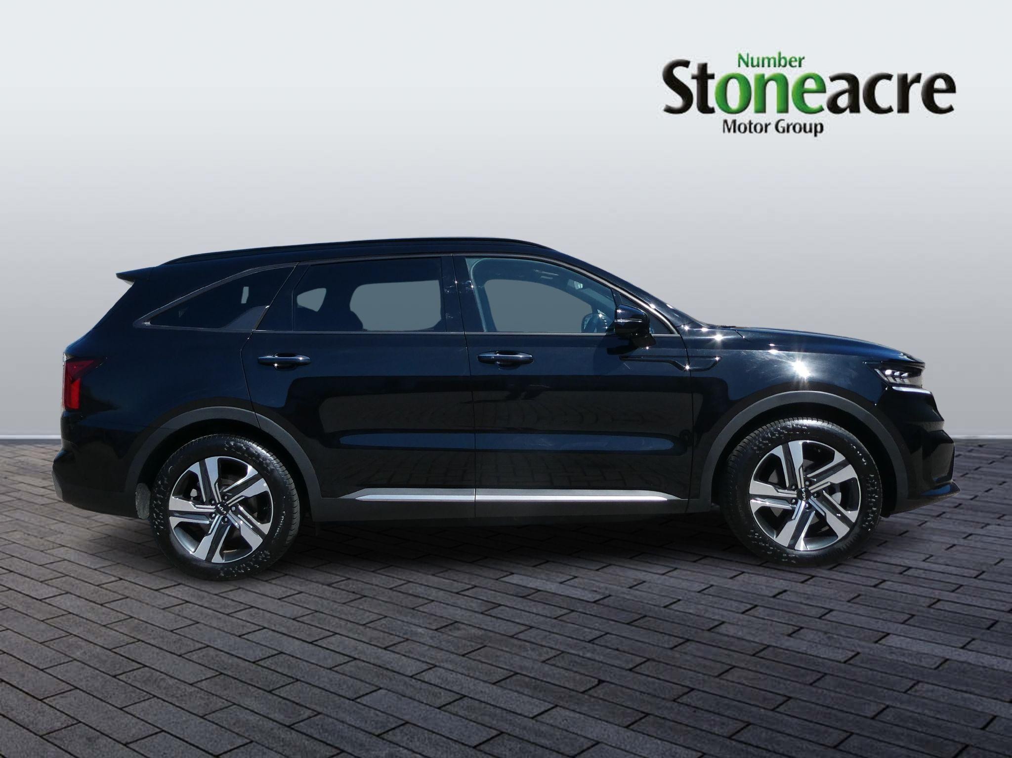 Kia Sorento Image 2