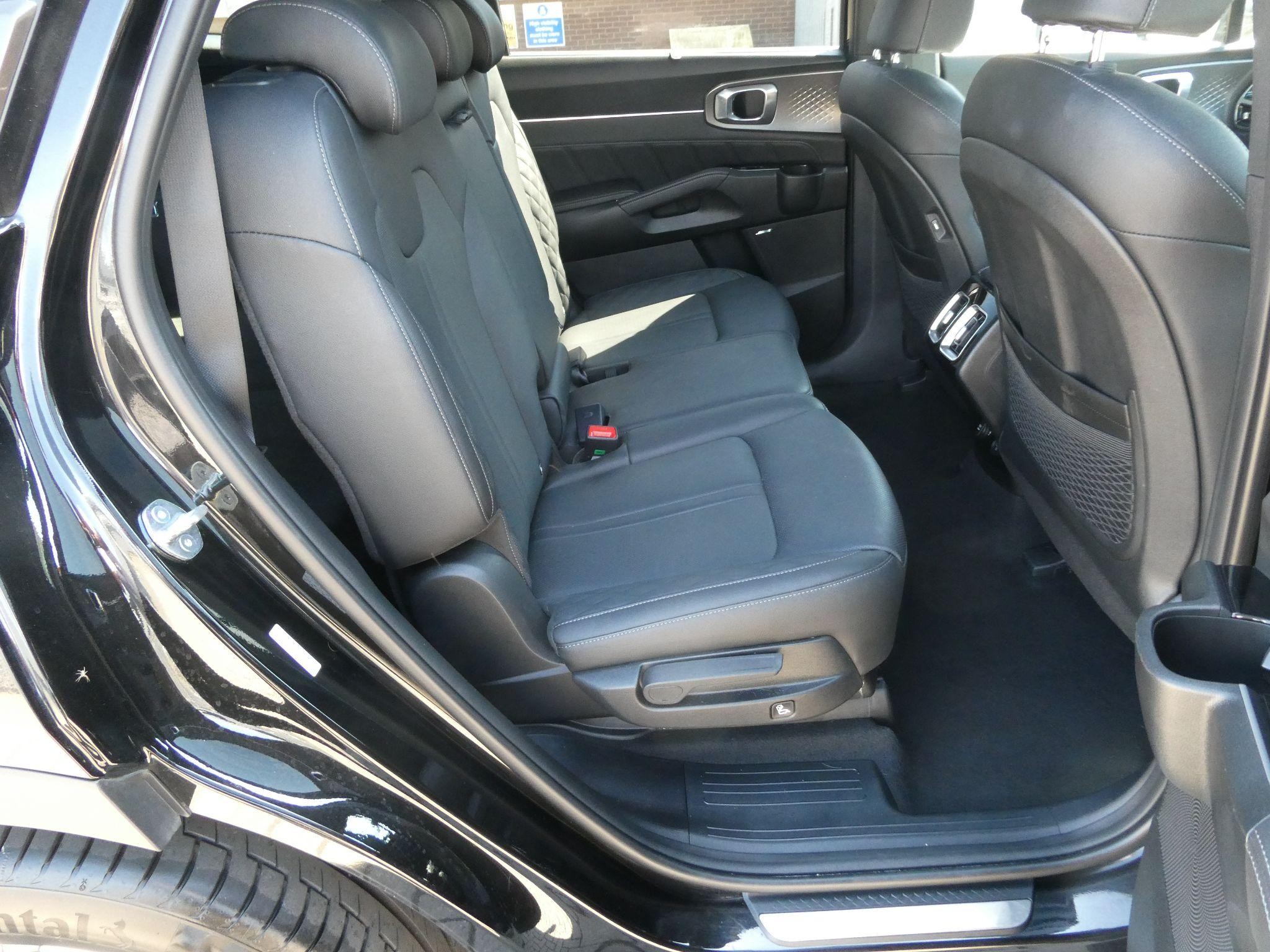 Kia Sorento Image 17