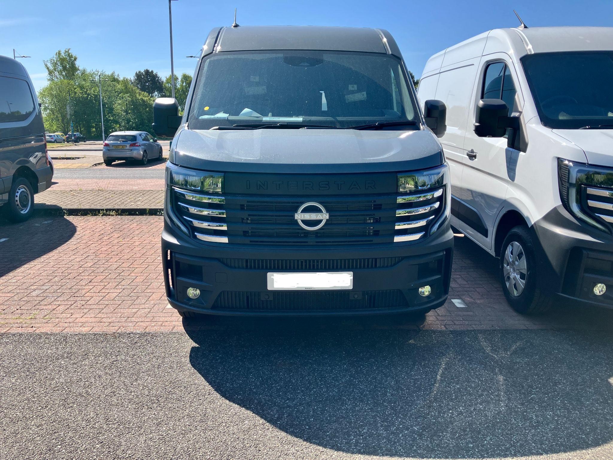 Nissan Interstar Image 2