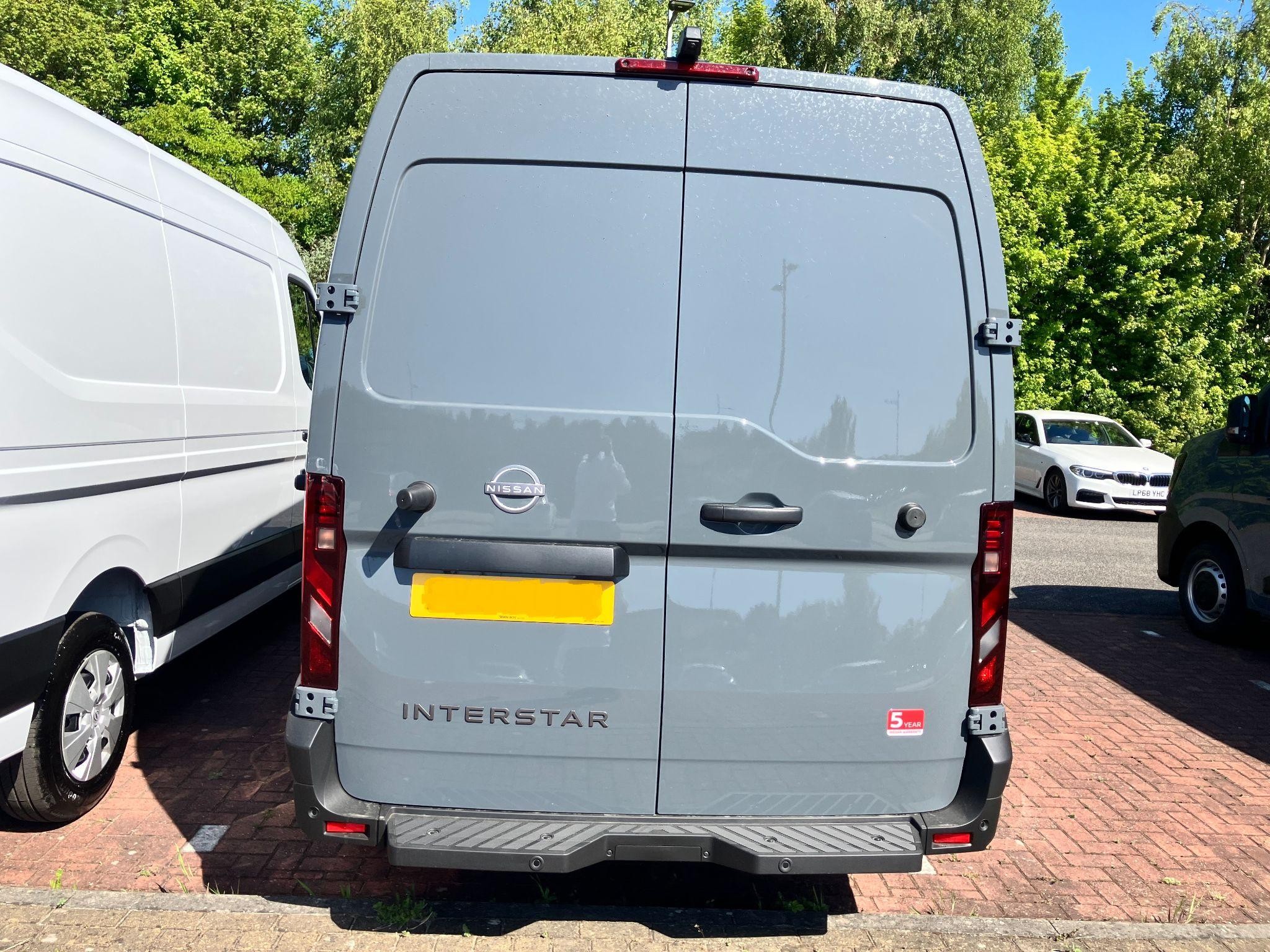 Nissan Interstar Image 4