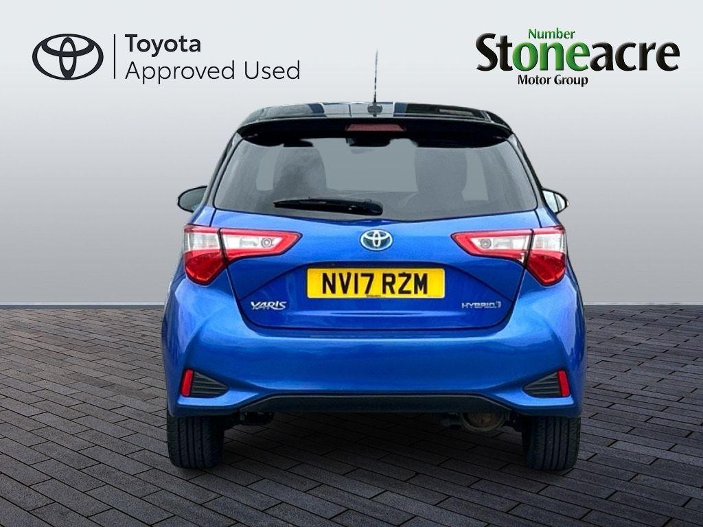 Toyota Yaris Image 6