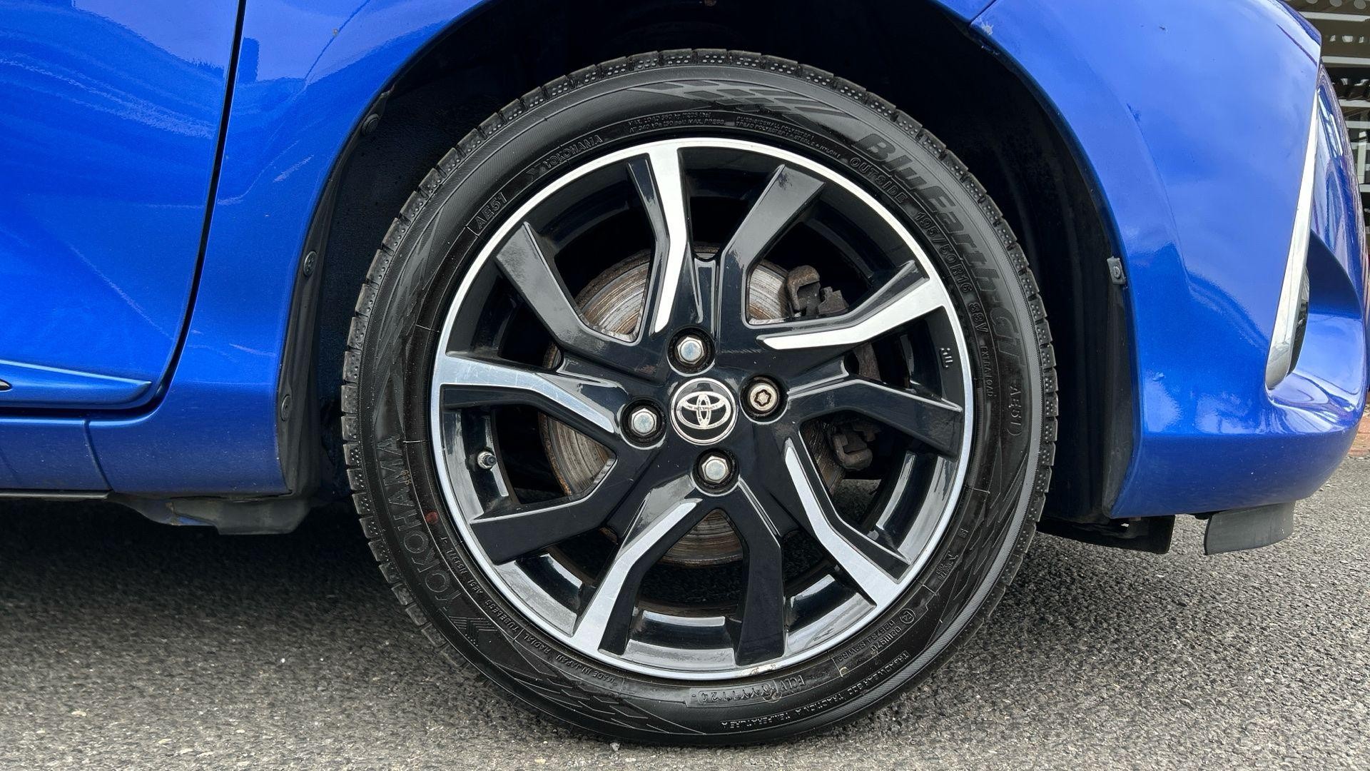 Toyota Yaris Image 21