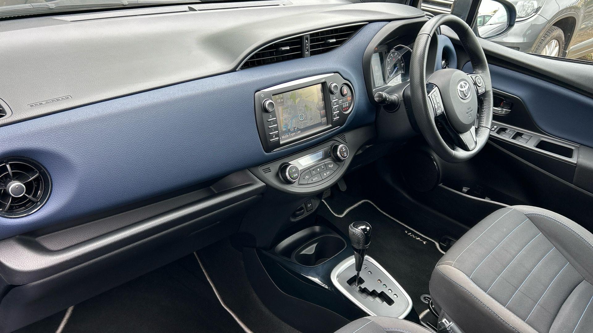 Toyota Yaris Image 43