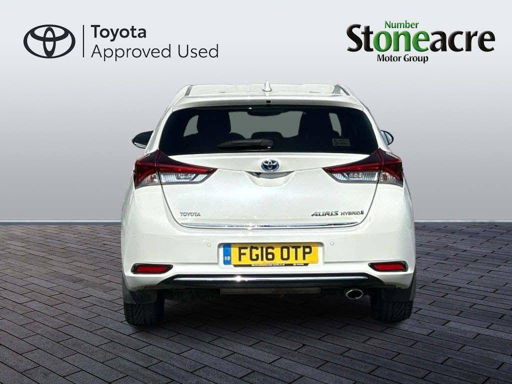 Toyota Auris Image 6
