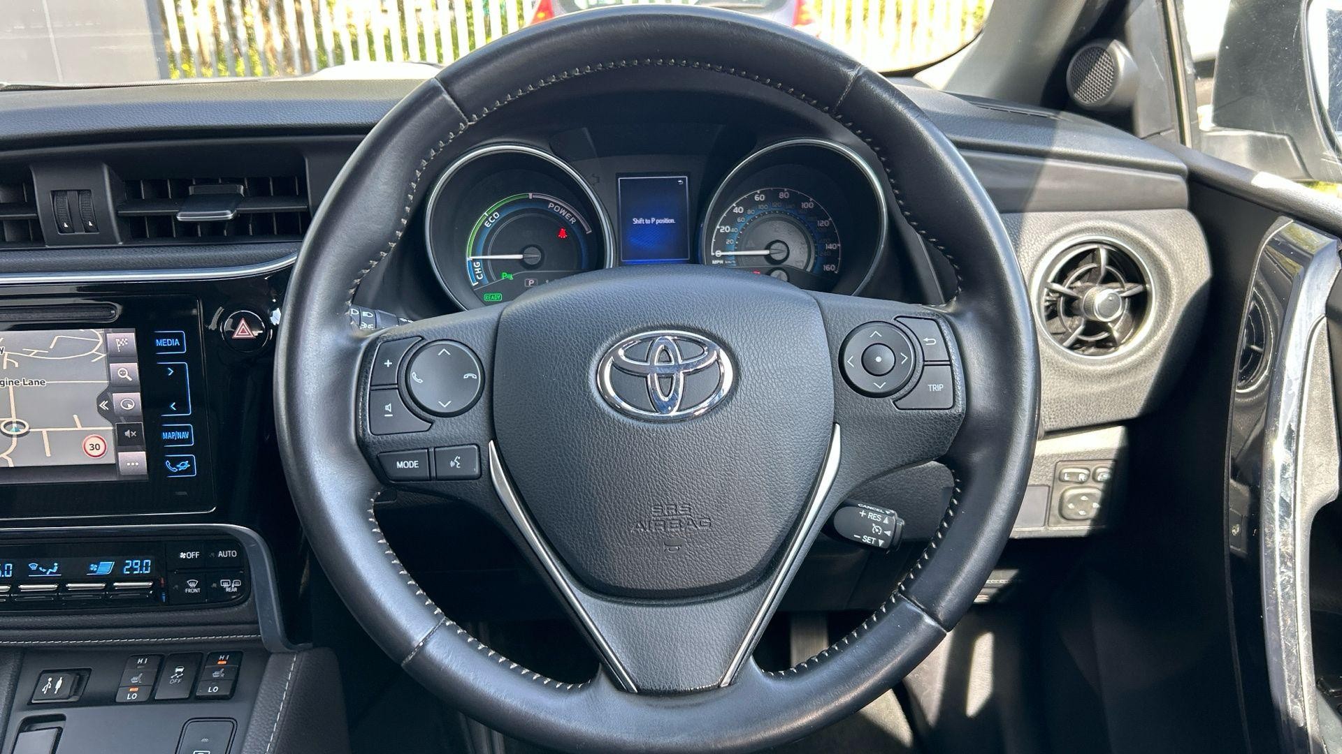 Toyota Auris Image 14