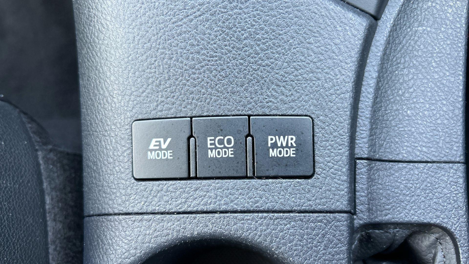 Toyota Auris Image 33