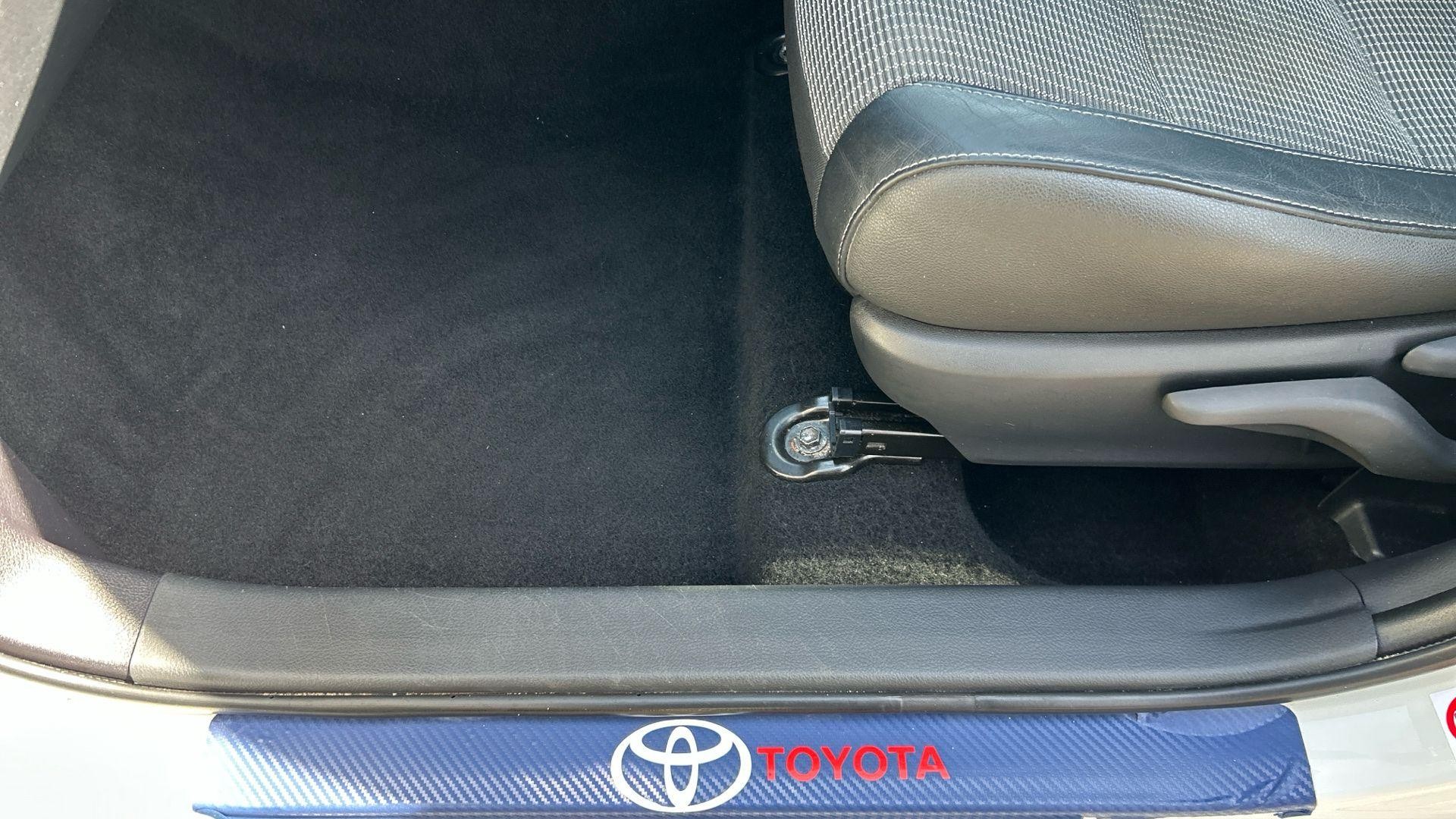 Toyota Auris Image 40