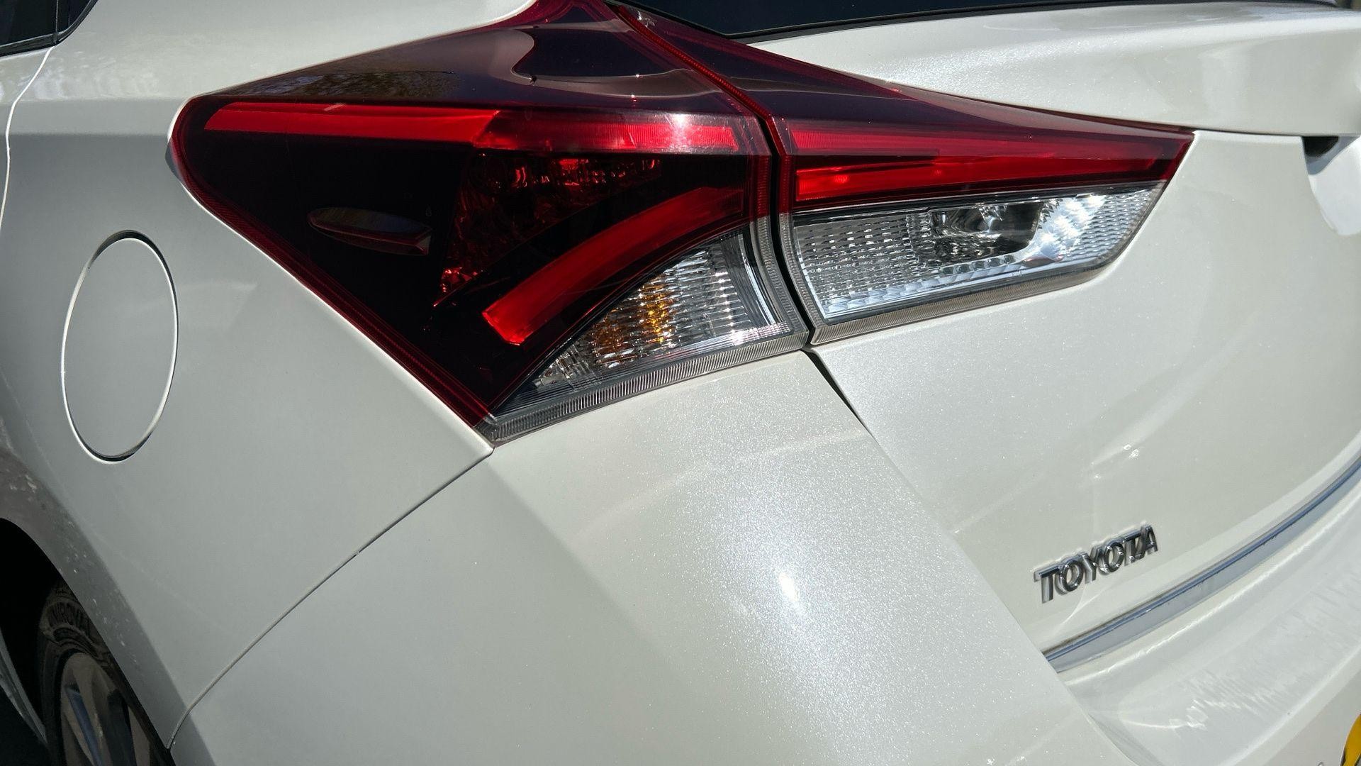 Toyota Auris Image 47