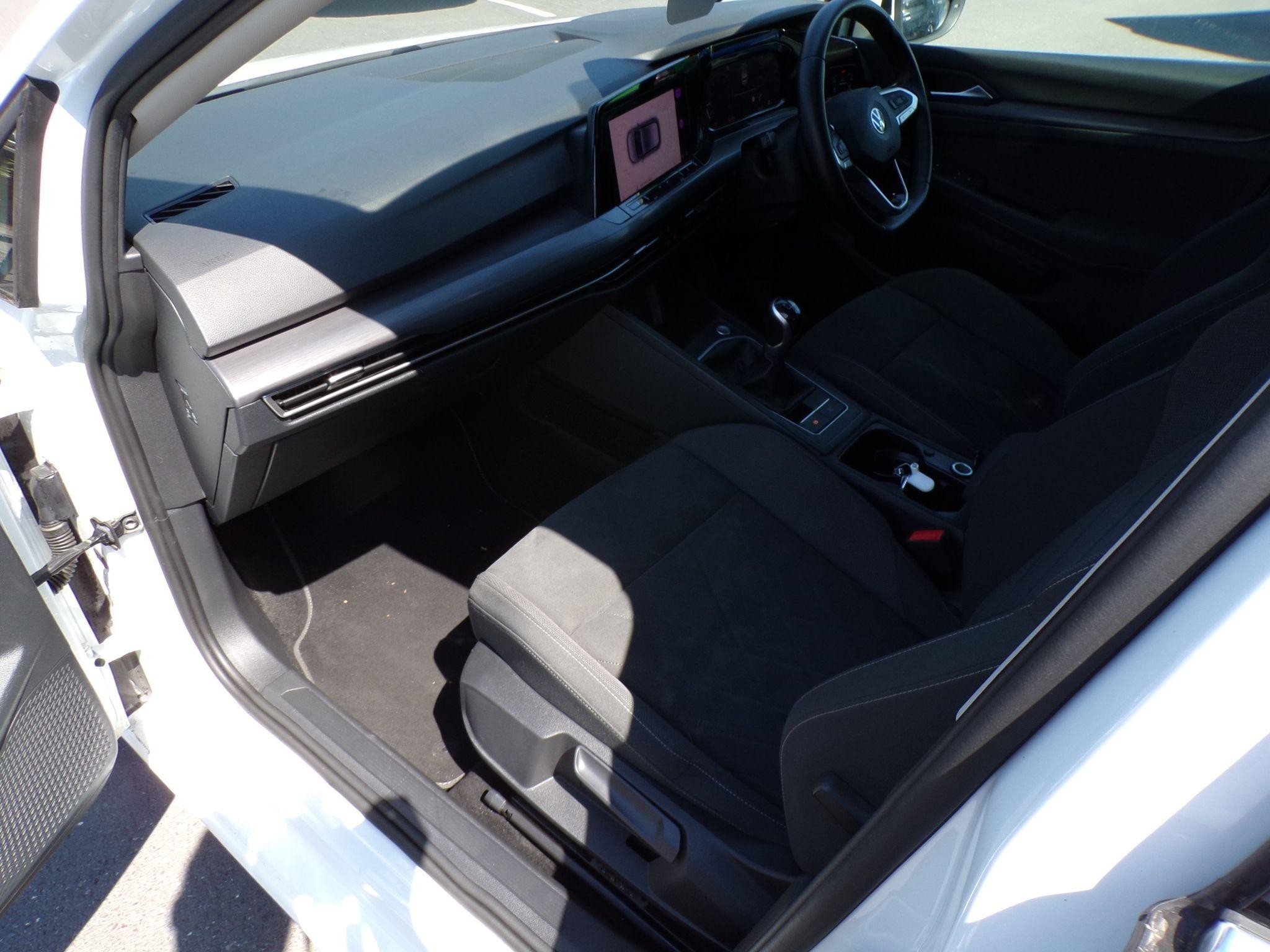 Volkswagen Golf Image 14